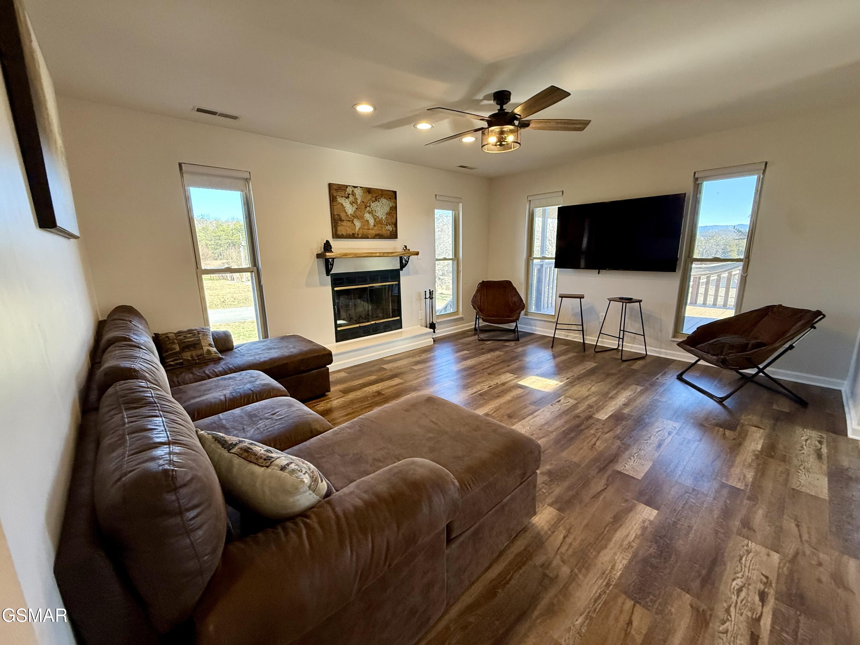 444 Connatser Lane Sevierville TN 37876