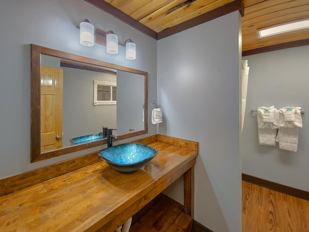 1106 Tanrac Trail Gatlinburg TN 37738