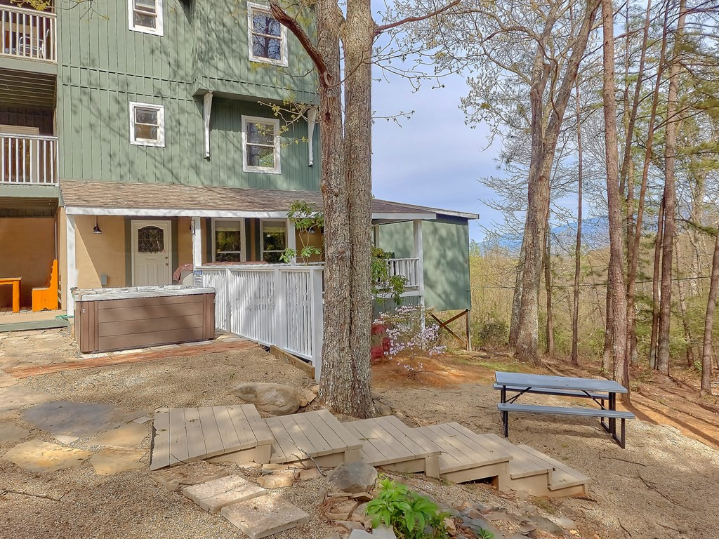 1106 Tanrac Trail Gatlinburg TN 37738
