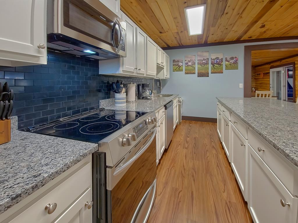 1106 Tanrac Trail Gatlinburg TN 37738