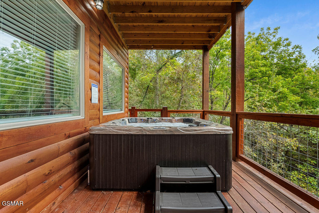 1611 White Halo Court Sevierville TN 37876