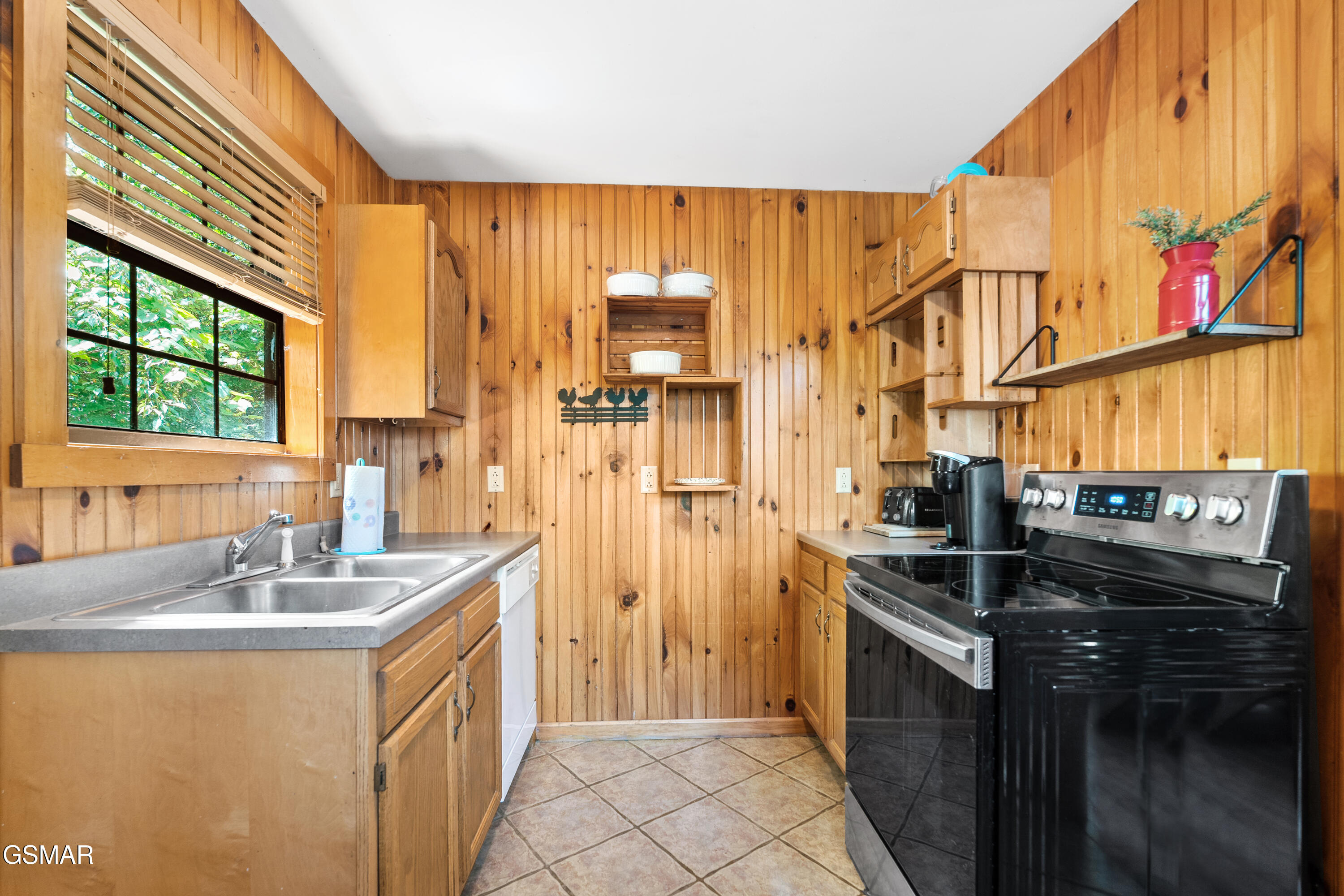 2295 Bluff Mountain Road Sevierville TN 37876
