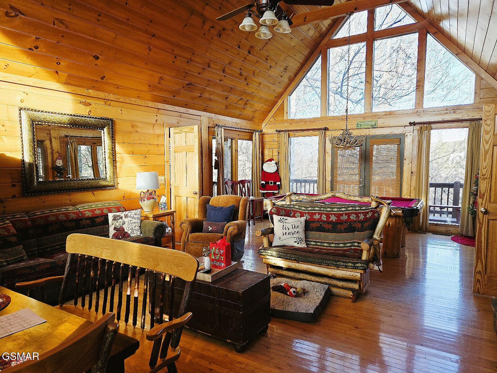 1529 Boo Boos Way Sevierville TN 37862