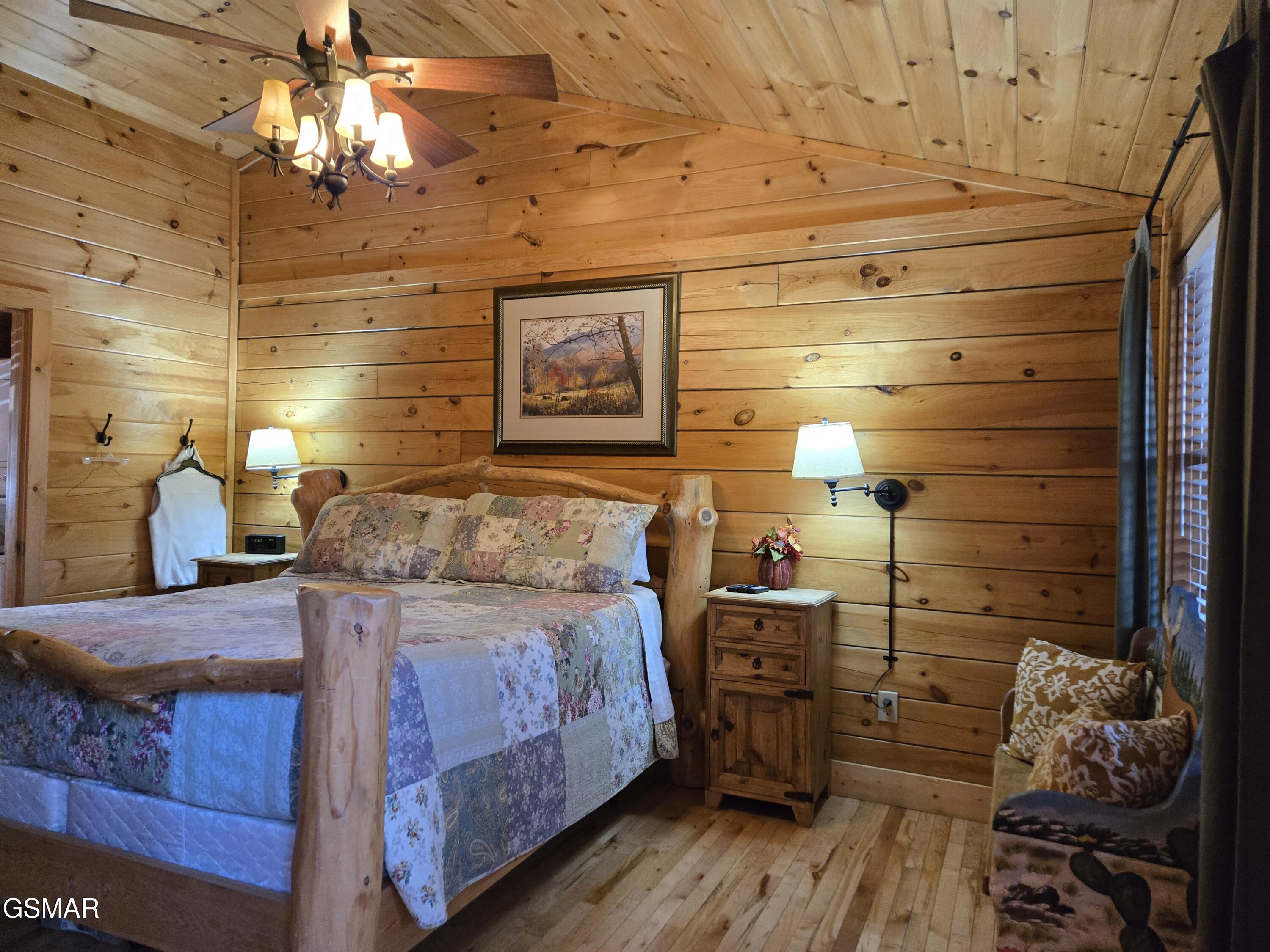 1529 Boo Boos Way Sevierville TN 37862