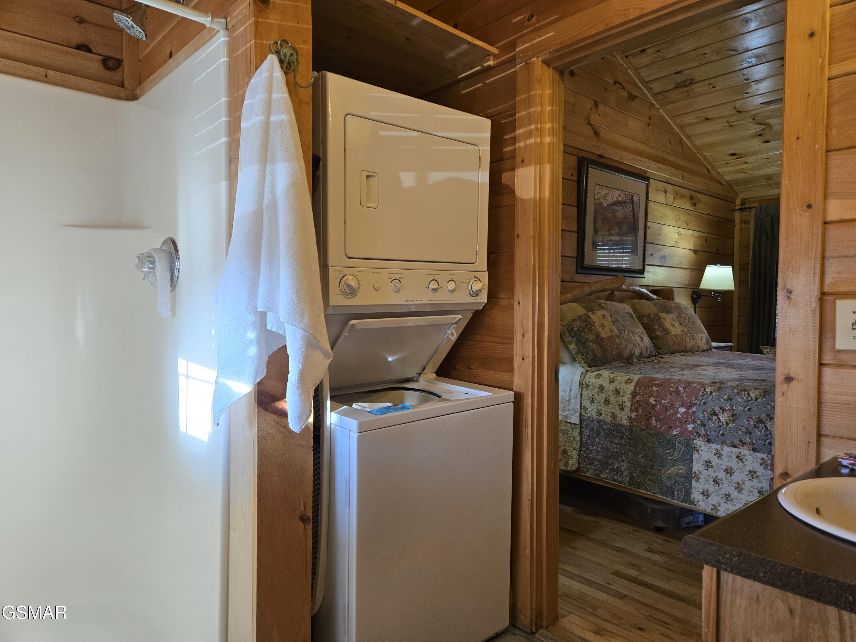 1529 Boo Boos Way Sevierville TN 37862