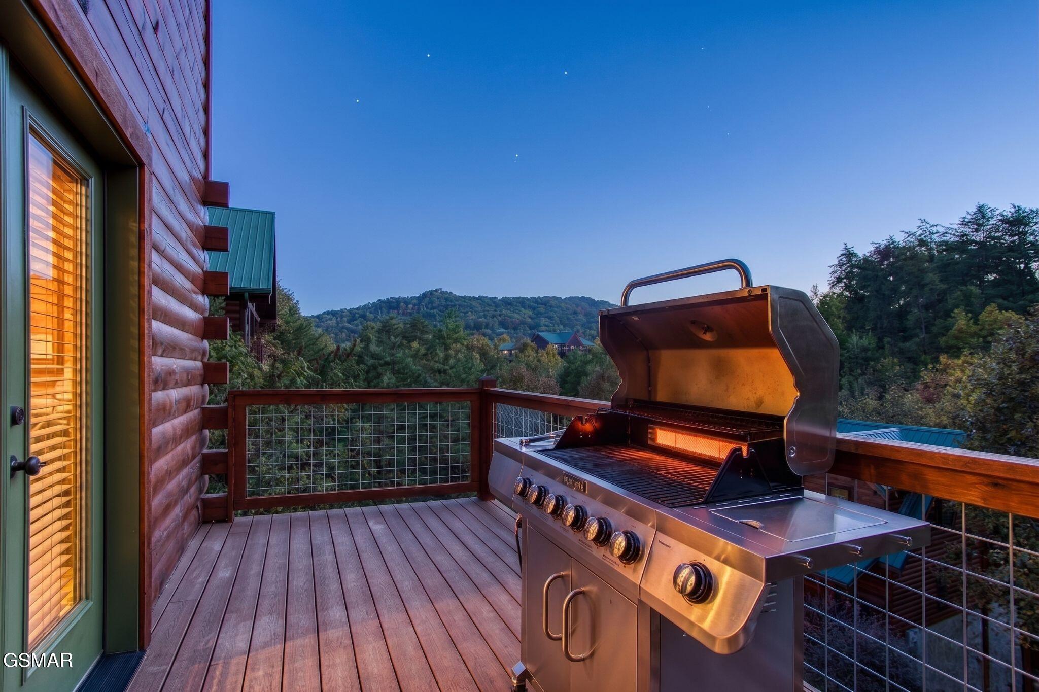 3227 White Falcon Way Pigeon Forge TN 37863