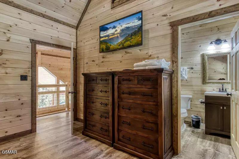 3227 White Falcon Way Pigeon Forge TN 37863