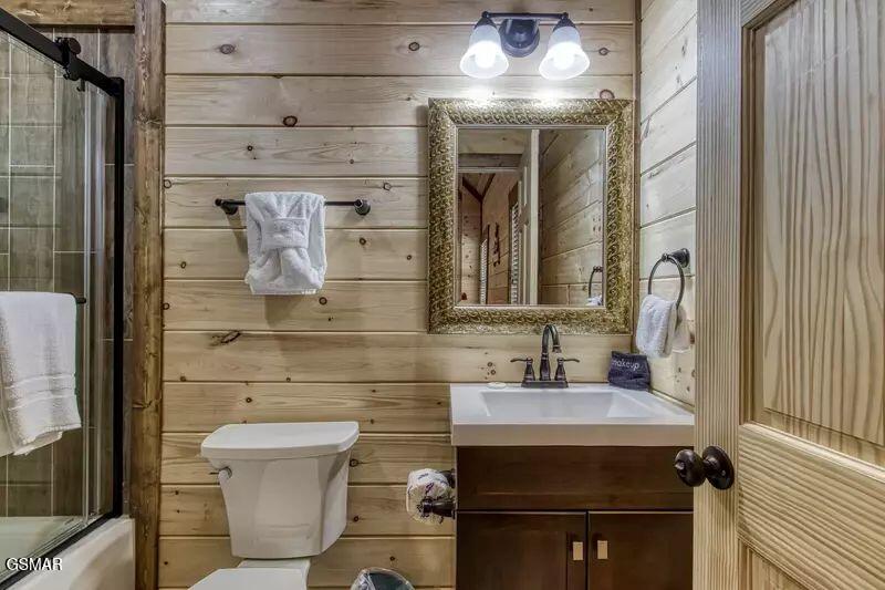 3227 White Falcon Way Pigeon Forge TN 37863