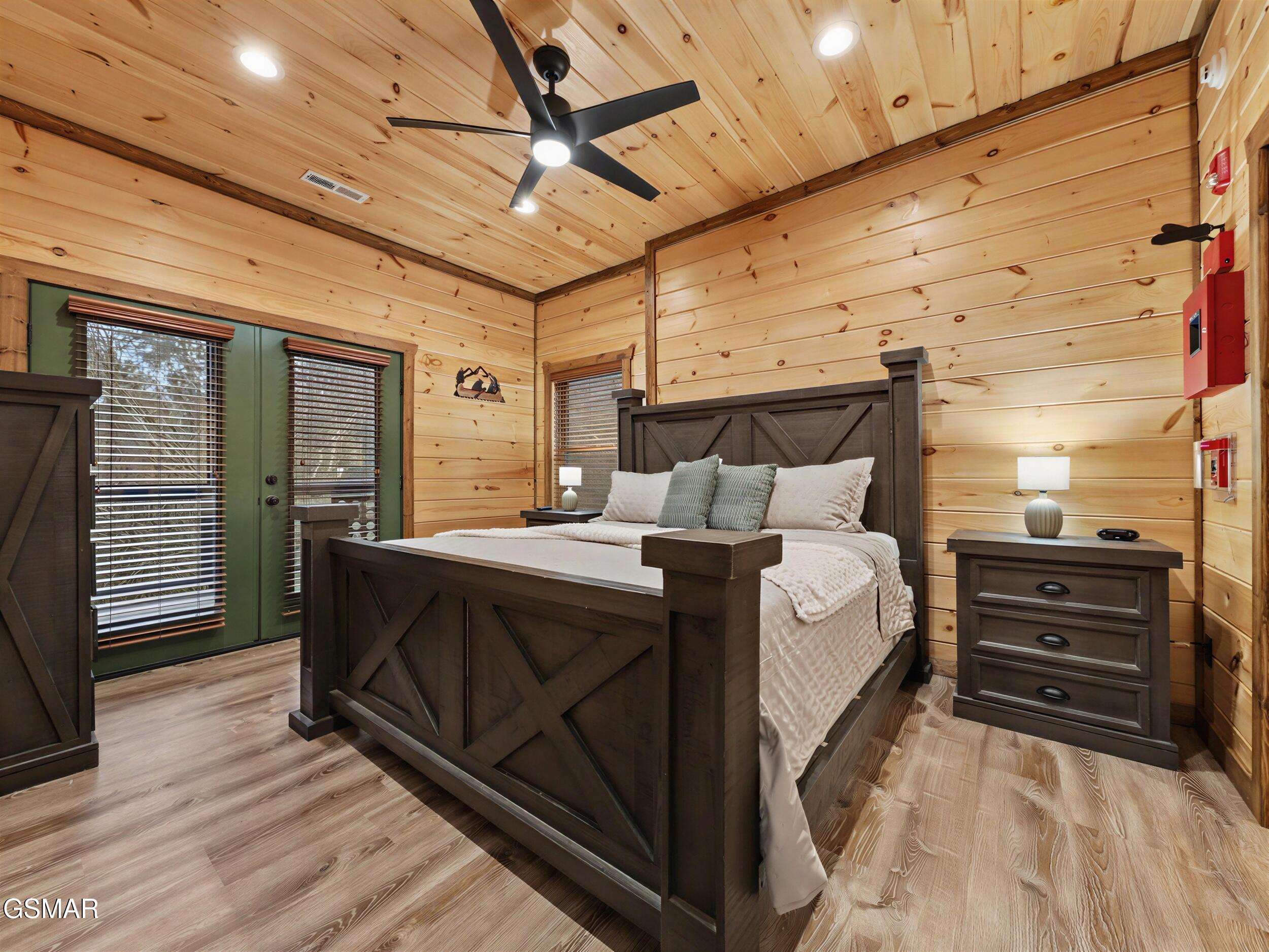 3227 White Falcon Way Pigeon Forge TN 37863