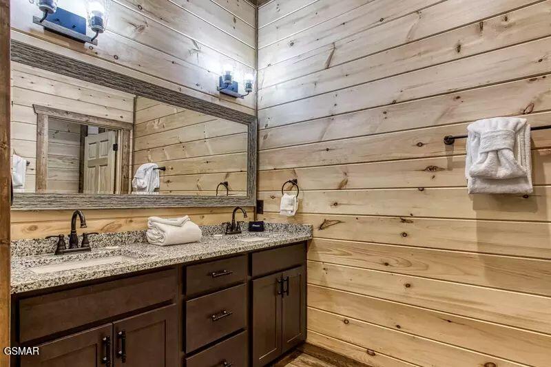 3227 White Falcon Way Pigeon Forge TN 37863