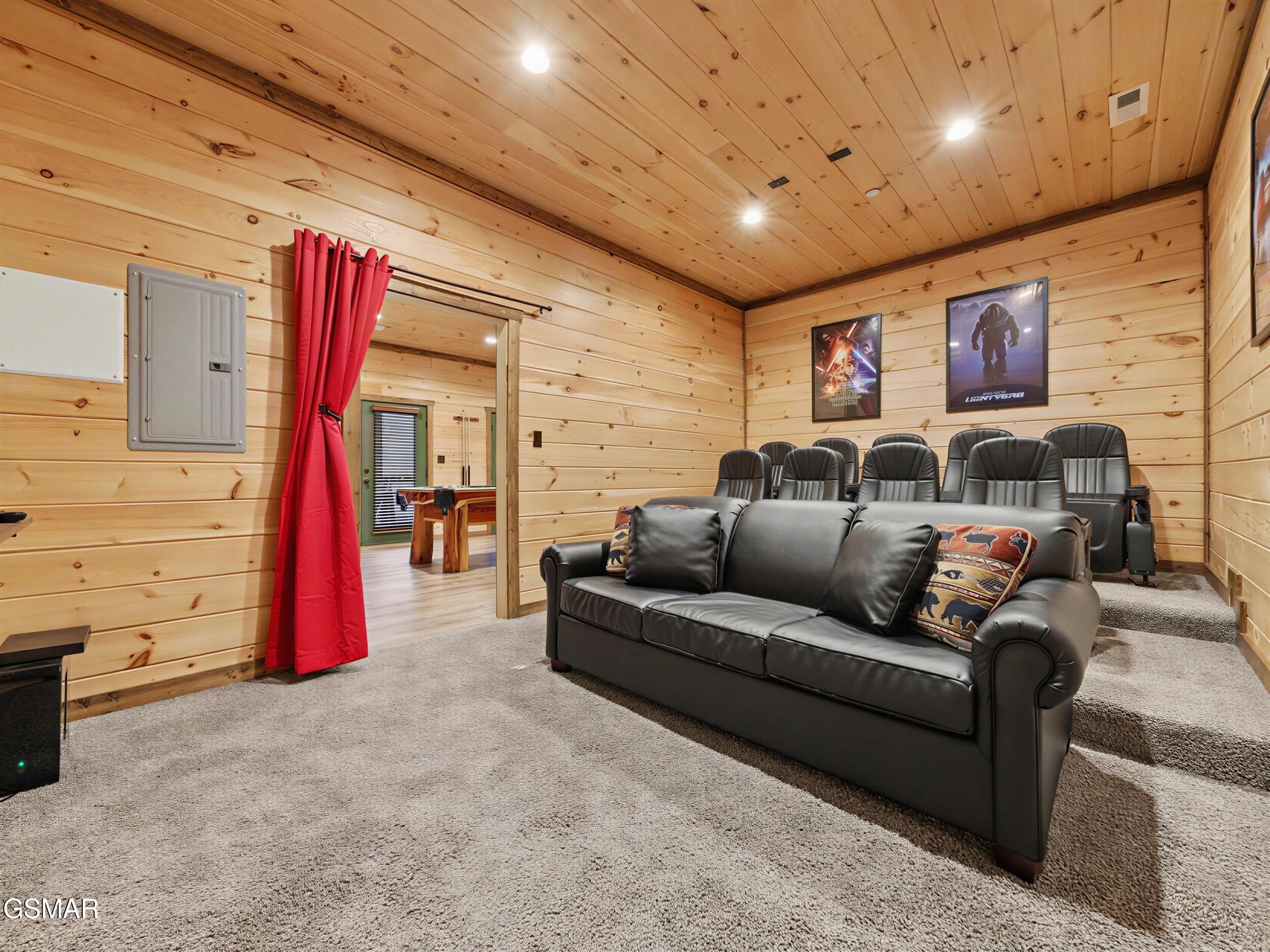 3227 White Falcon Way Pigeon Forge TN 37863