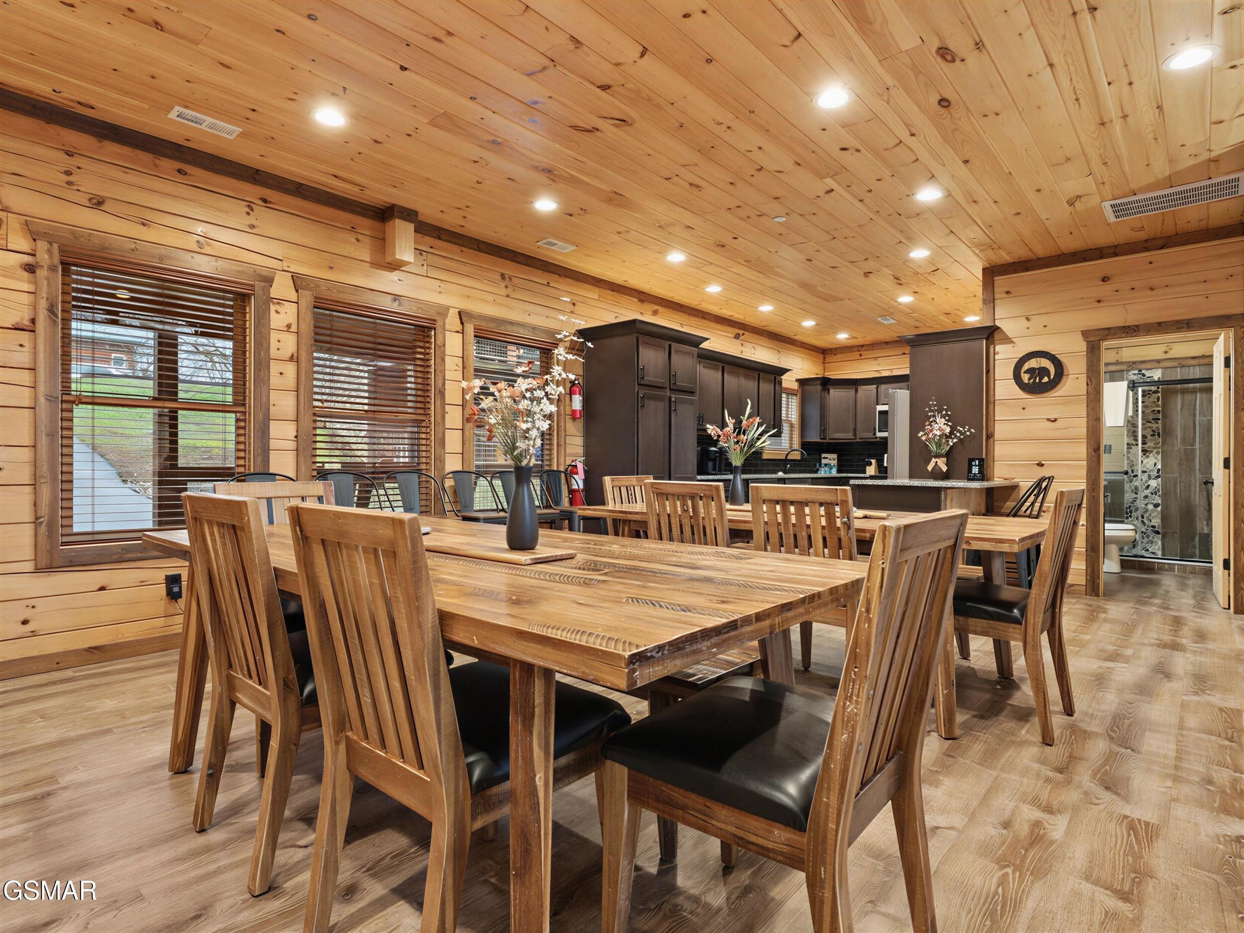 3227 White Falcon Way Pigeon Forge TN 37863