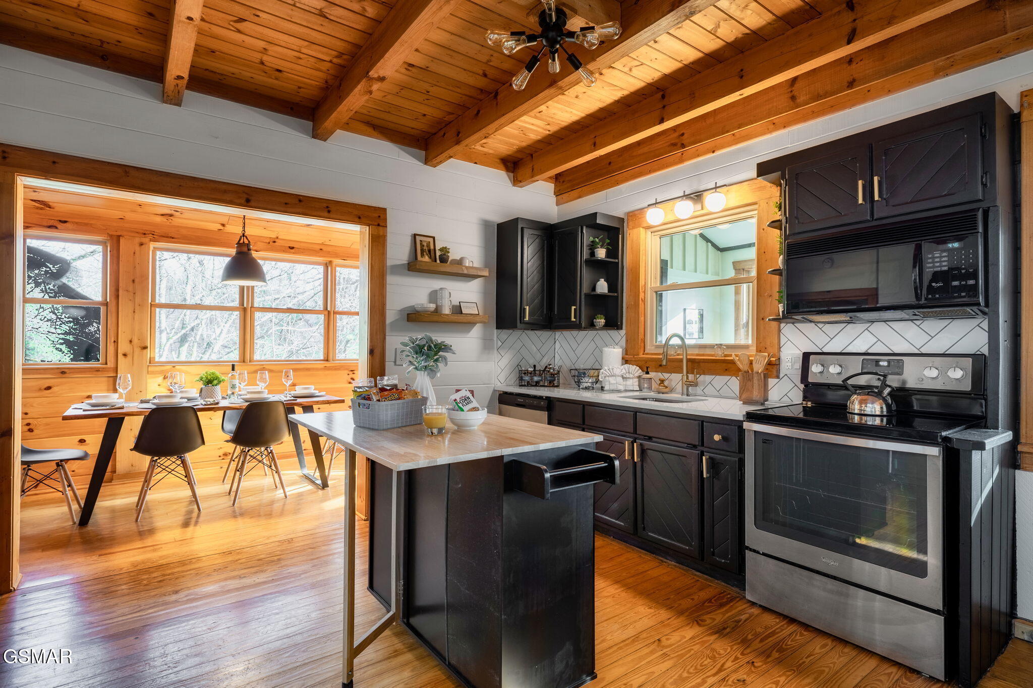 1008 Walini Way Sevierville TN 37876