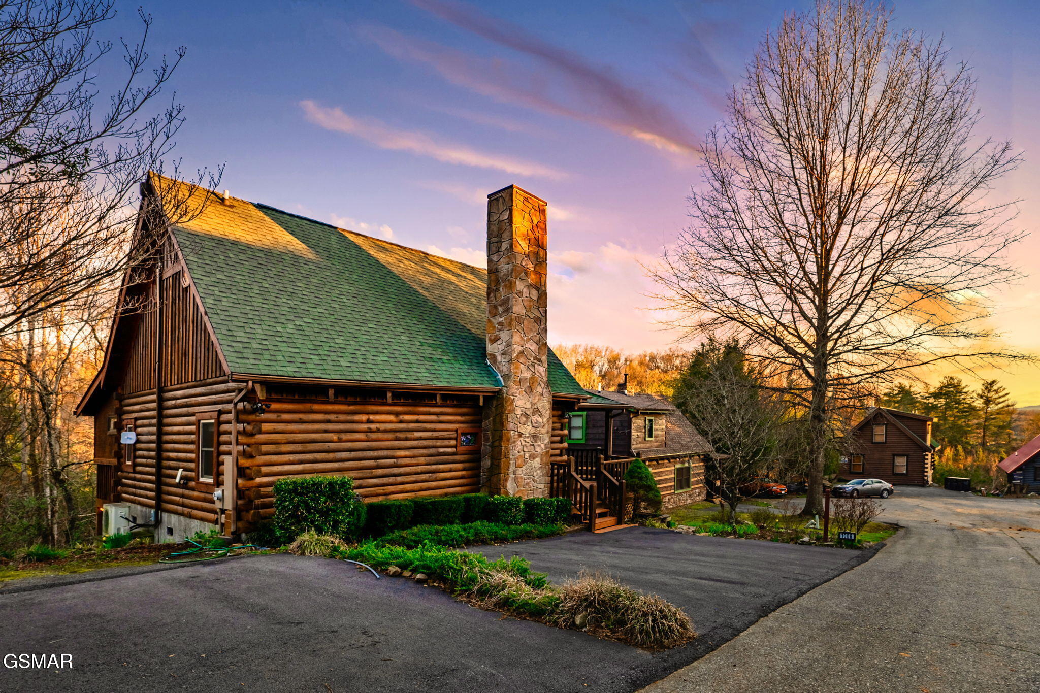 1008 Walini Way Sevierville TN 37876