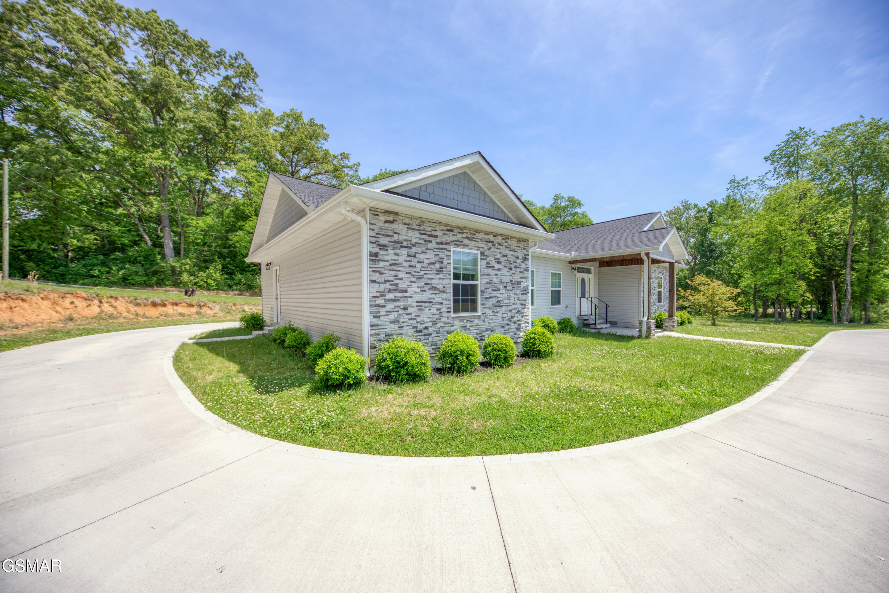 1014 Valley Home Road Dandridge TN 37725