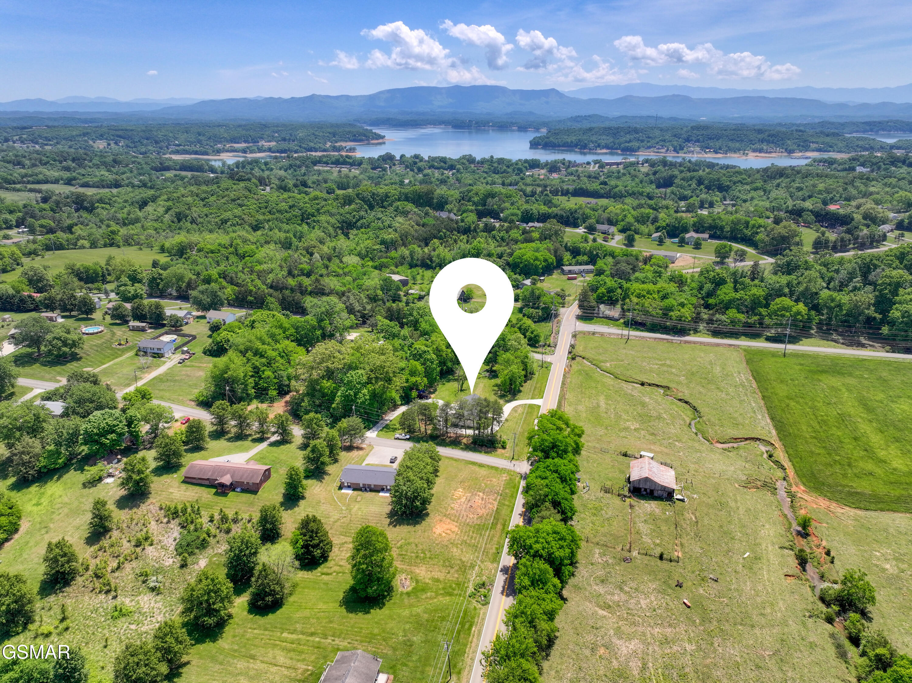 1014 Valley Home Road Dandridge TN 37725