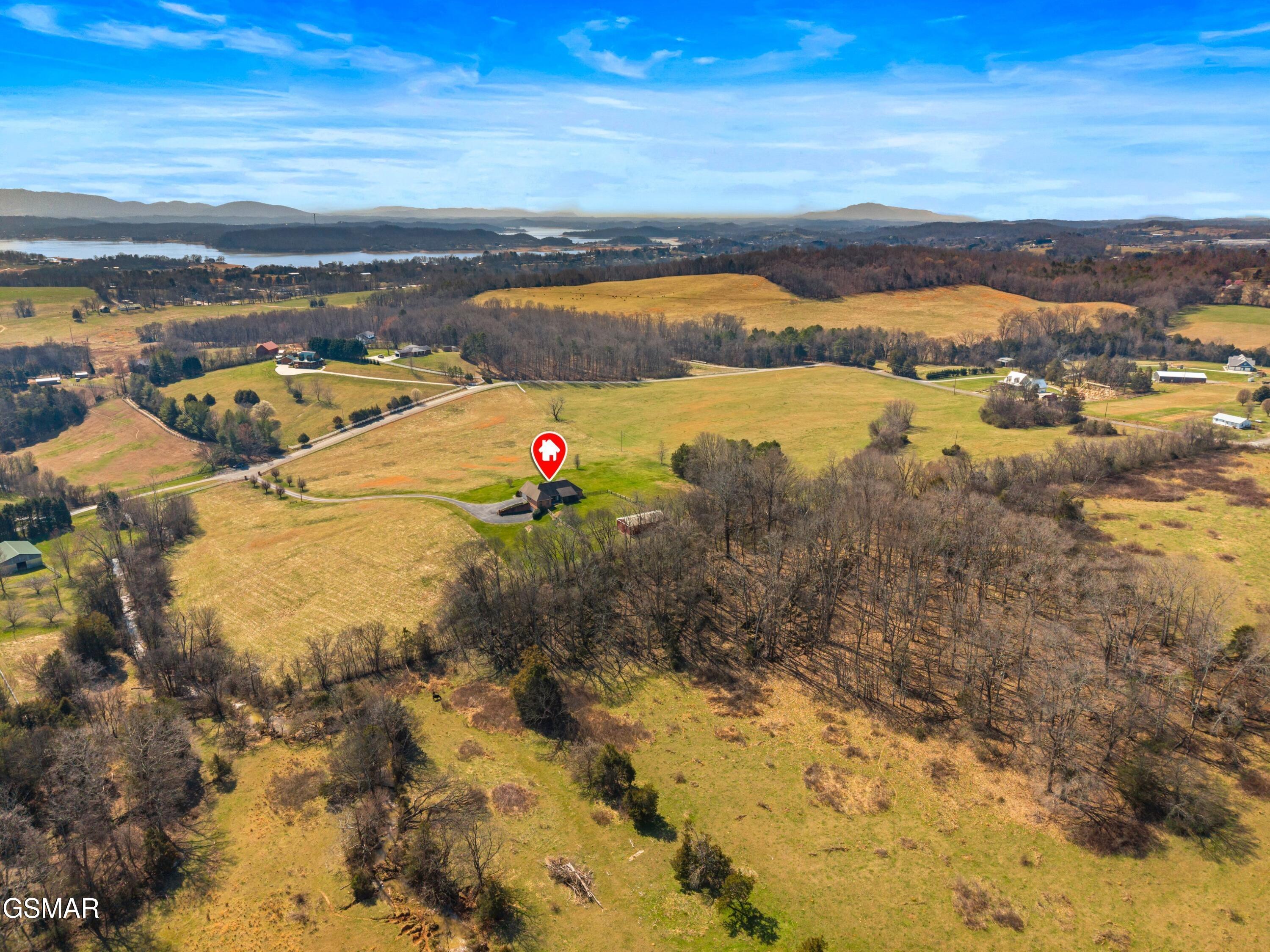 1141 Carolina Drive Dandridge TN 37725