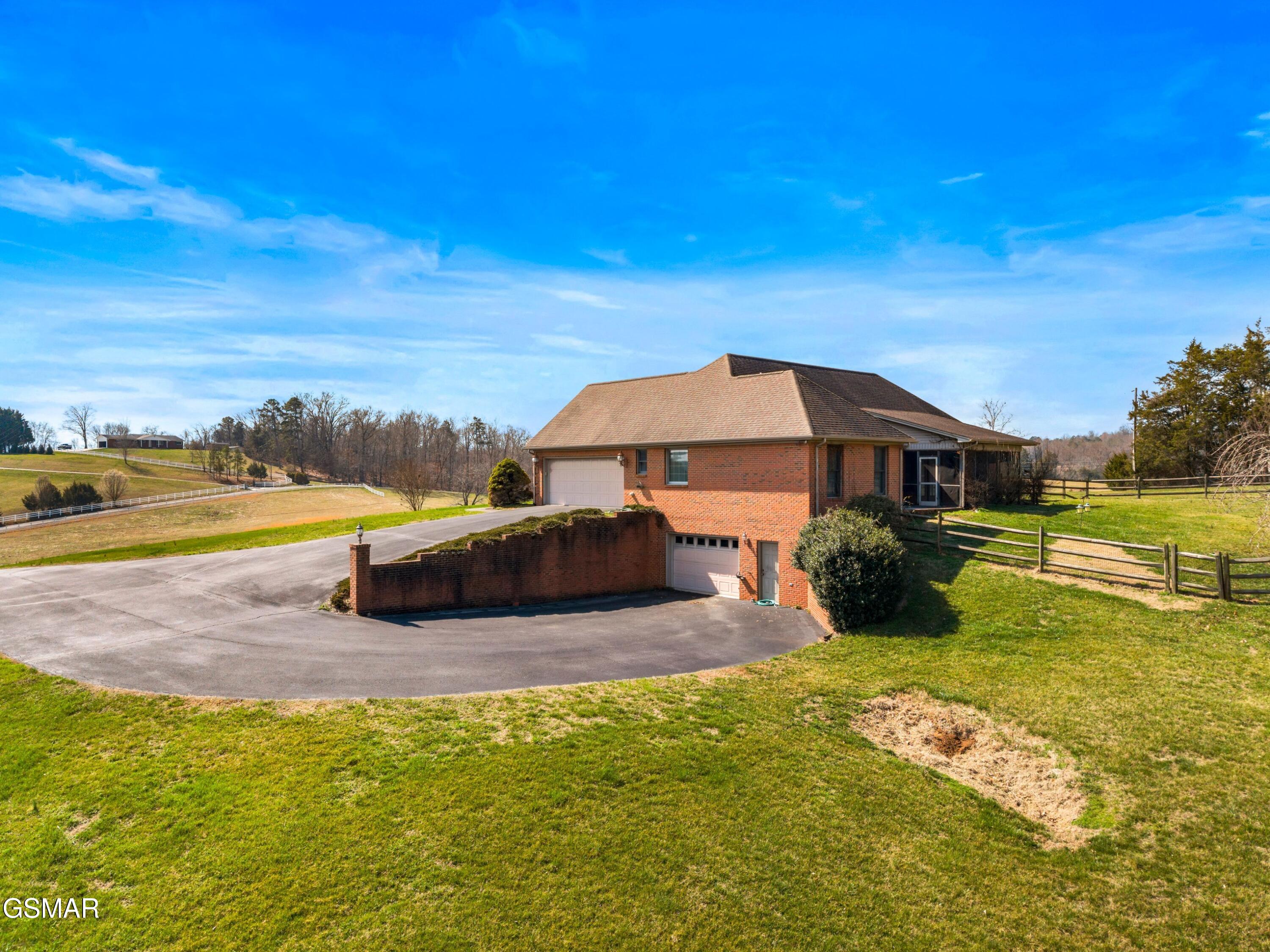 1141 Carolina Drive Dandridge TN 37725