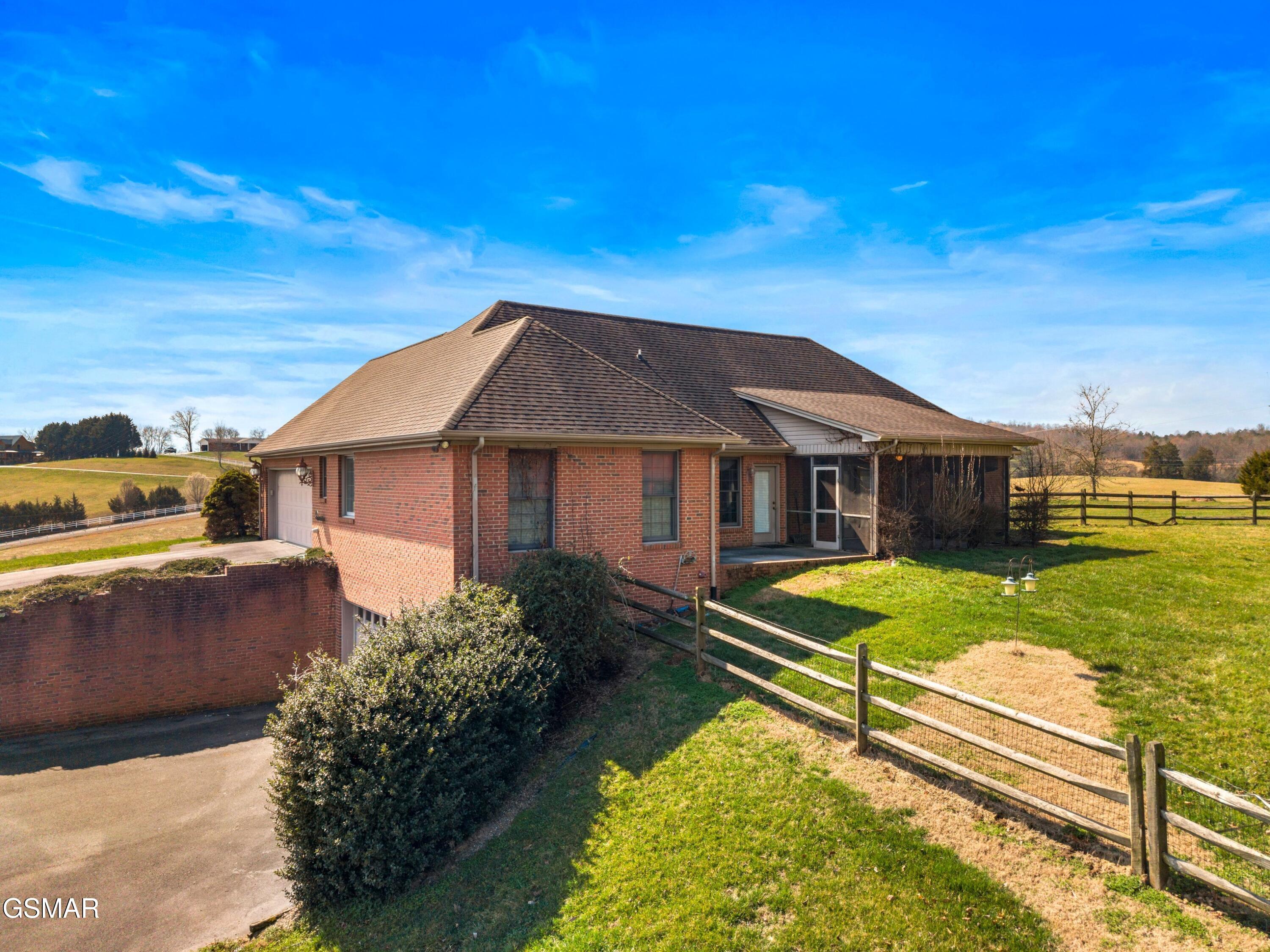 1141 Carolina Drive Dandridge TN 37725