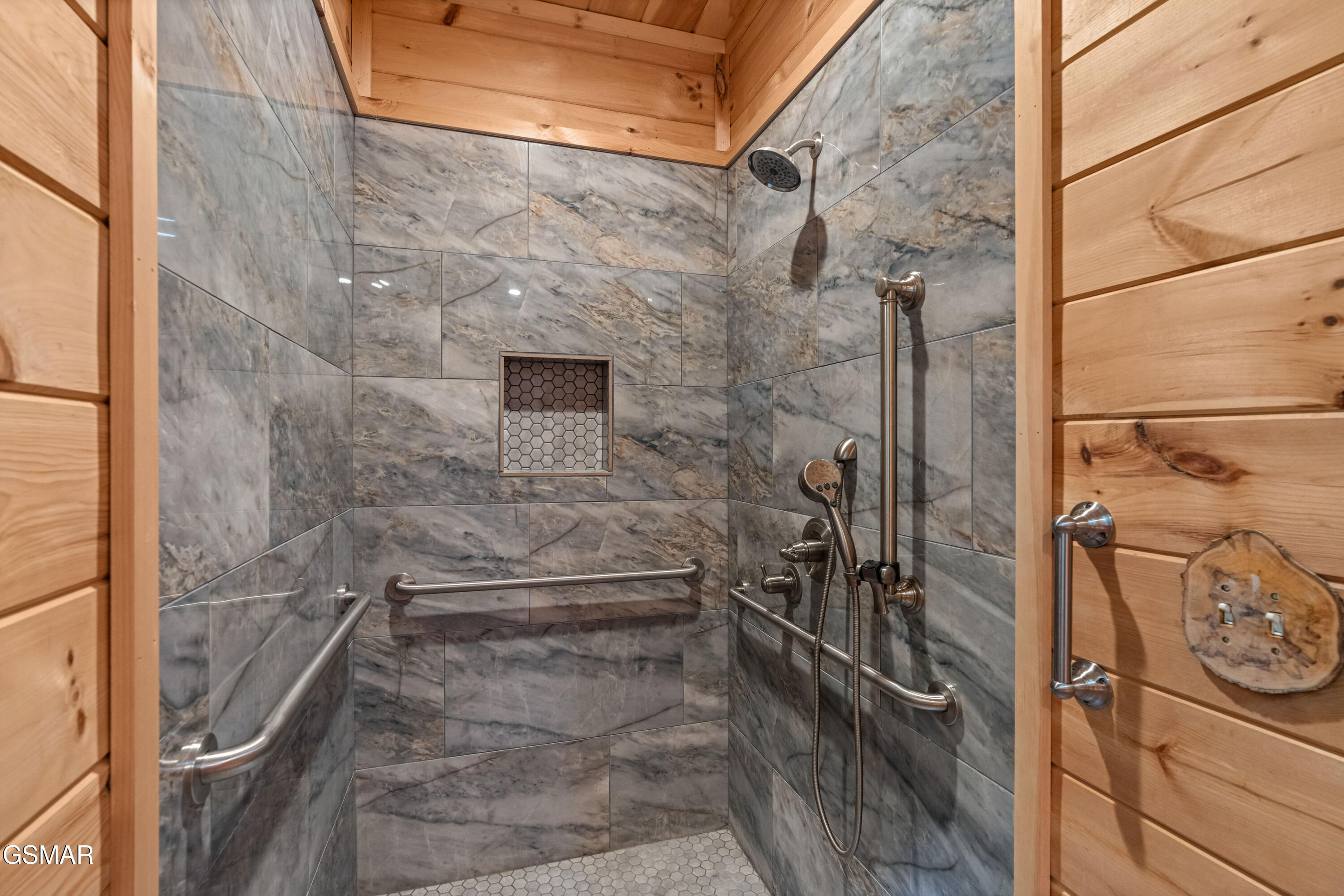 3851 Mistletoe Loop Sevierville TN 37876