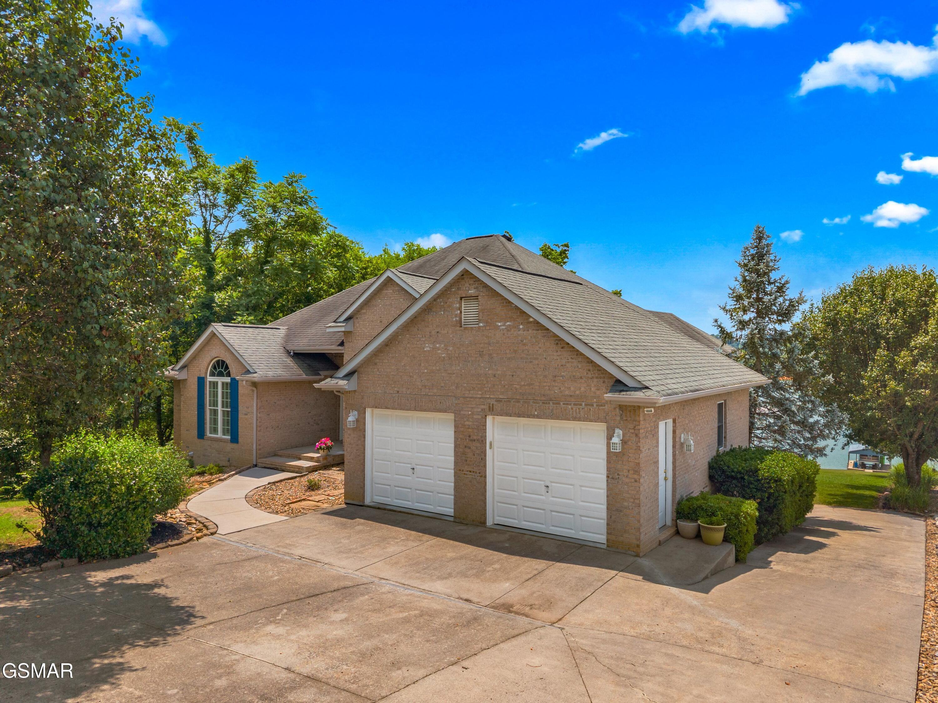 211 Mariners Lane Dandridge TN 37725