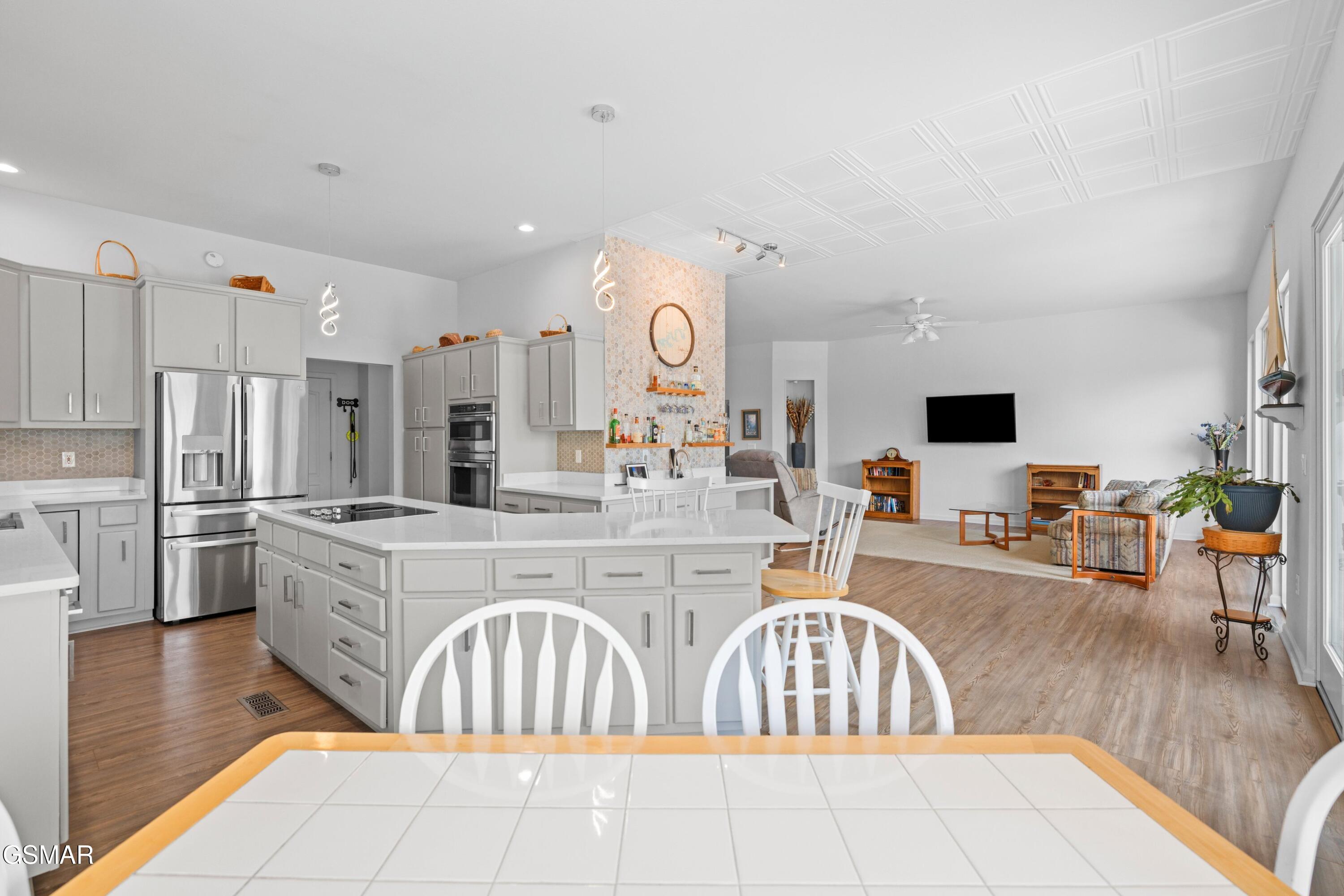 211 Mariners Lane Dandridge TN 37725