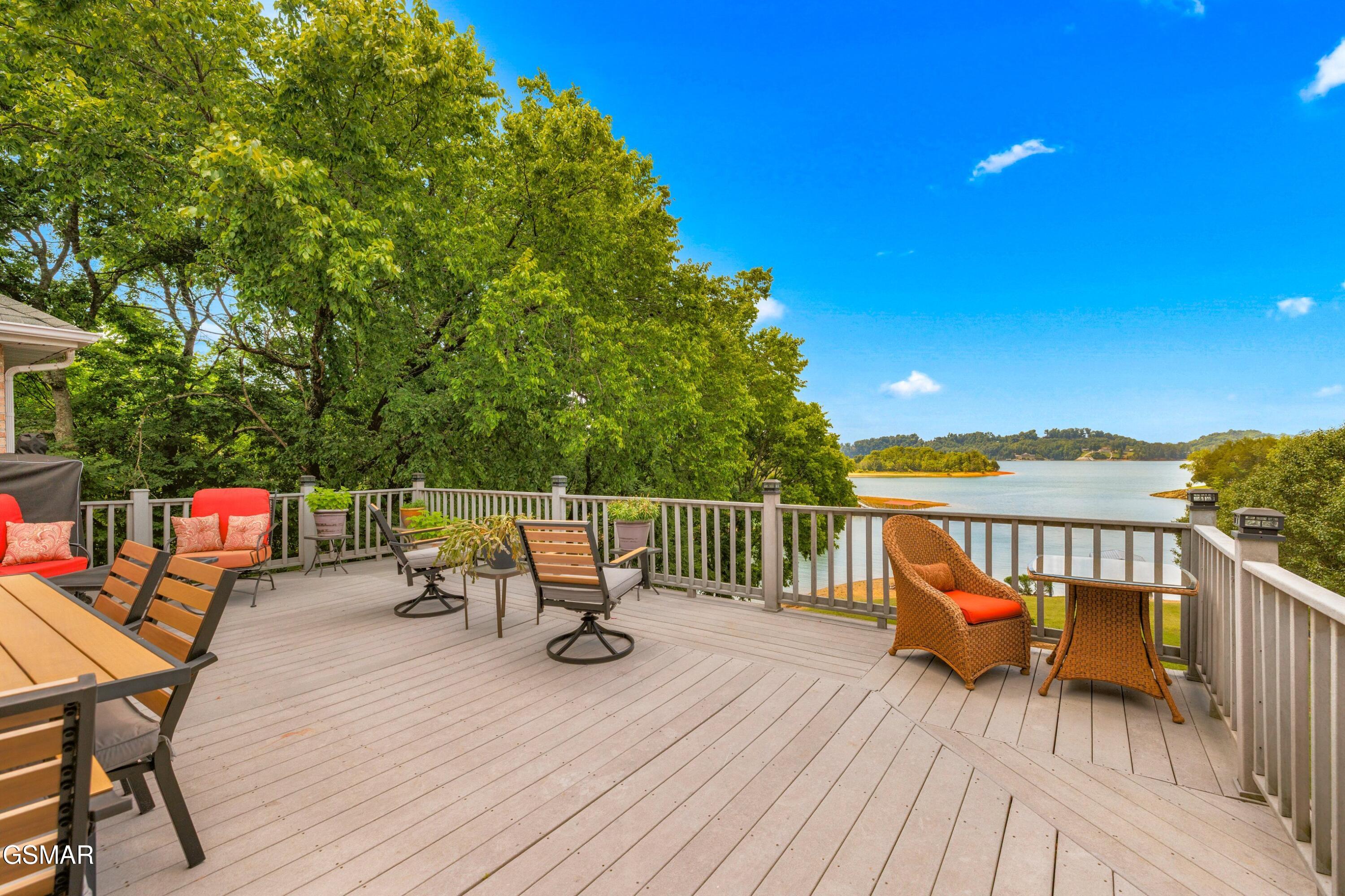 211 Mariners Lane Dandridge TN 37725