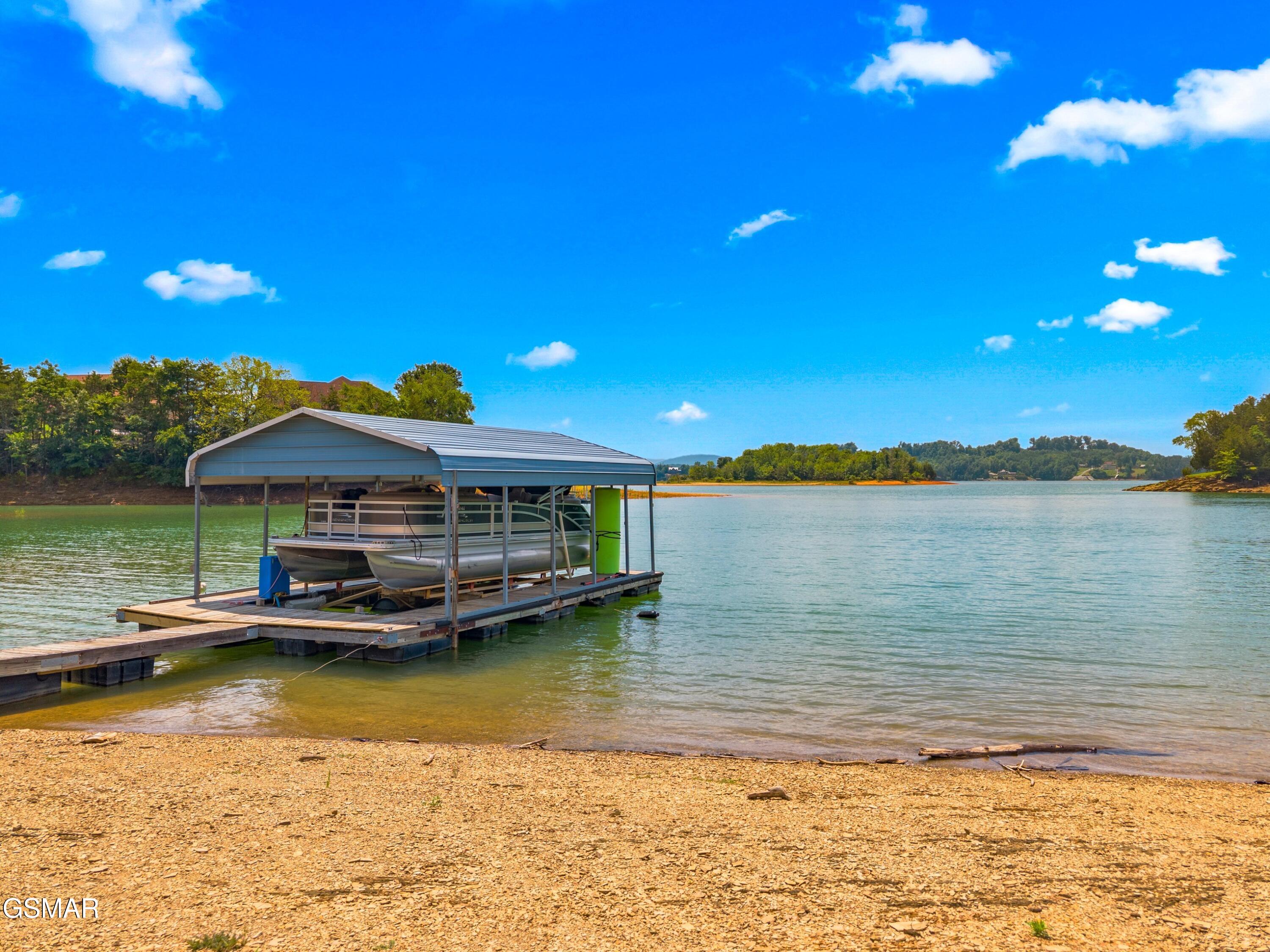 211 Mariners Lane Dandridge TN 37725