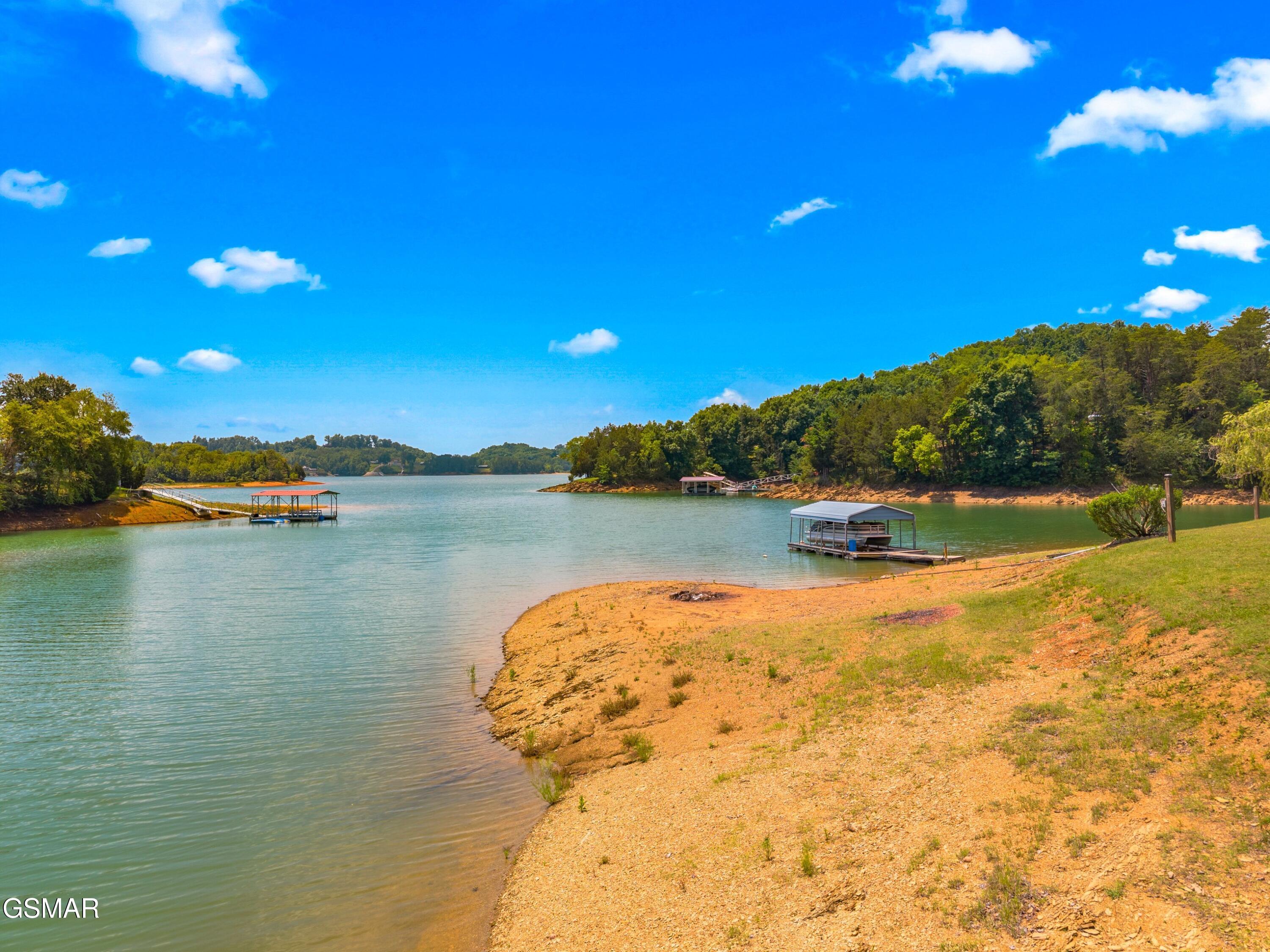 211 Mariners Lane Dandridge TN 37725