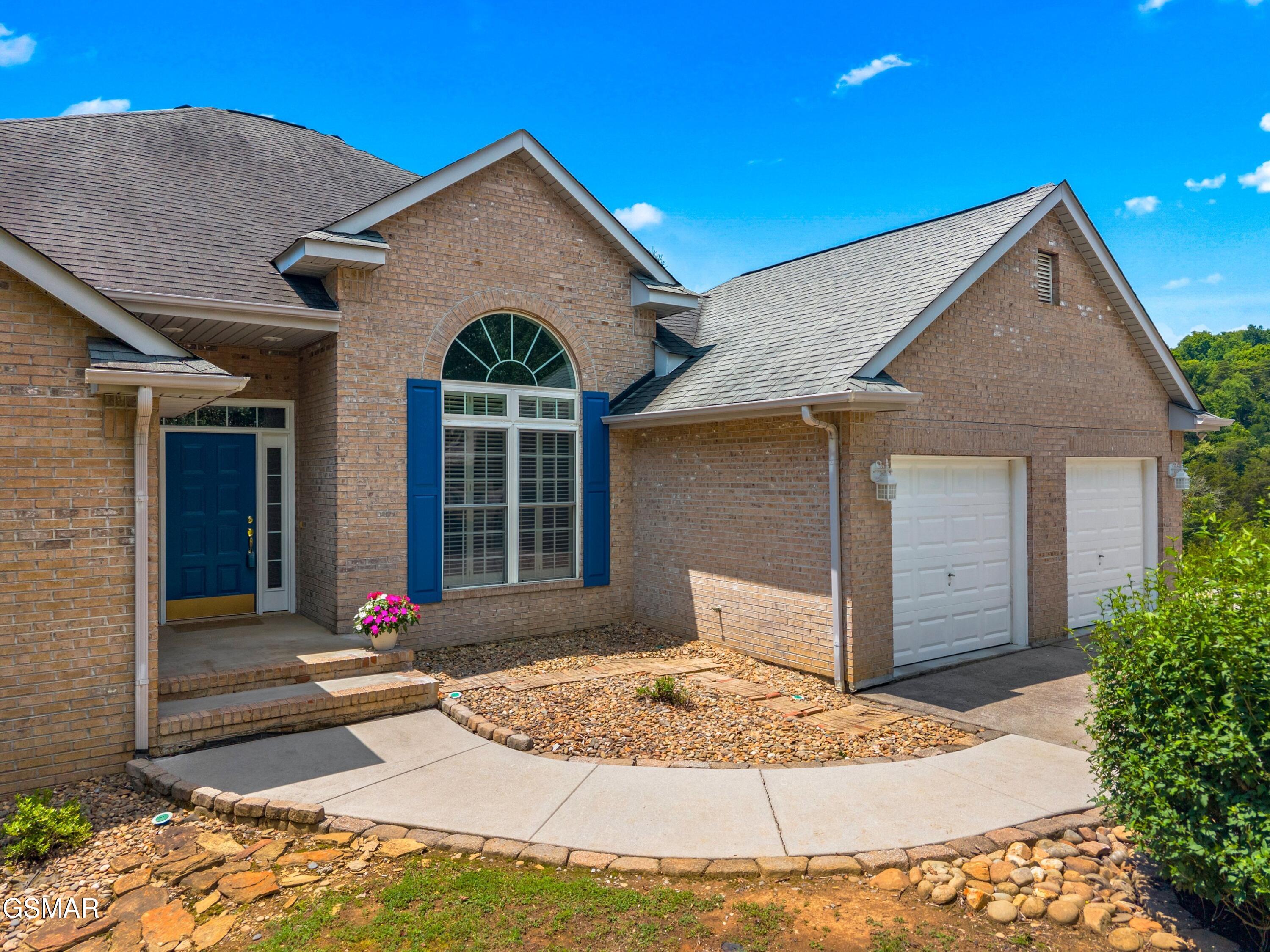211 Mariners Lane Dandridge TN 37725