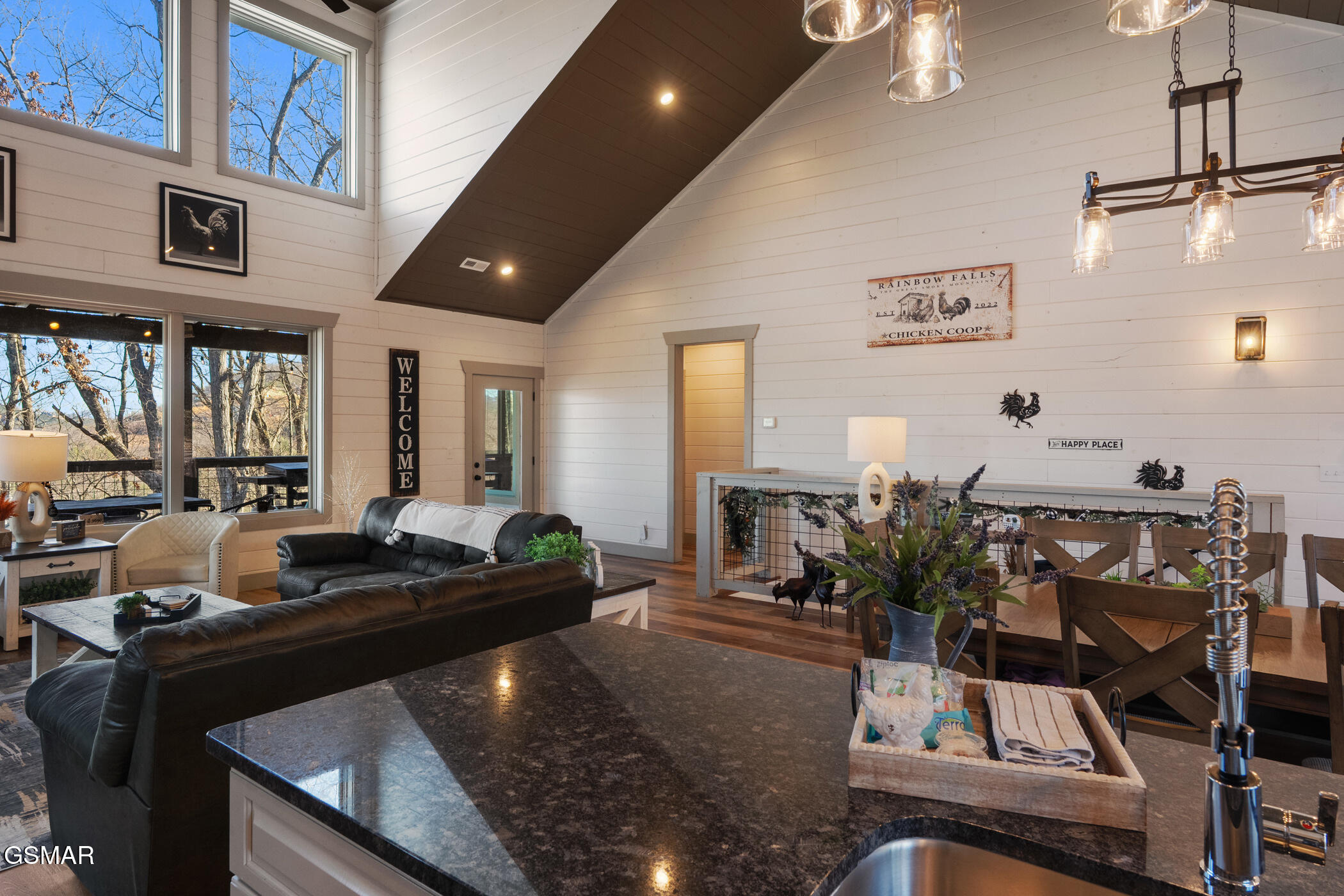 2430 Rainbow Falls Lane Sevierville TN 37862