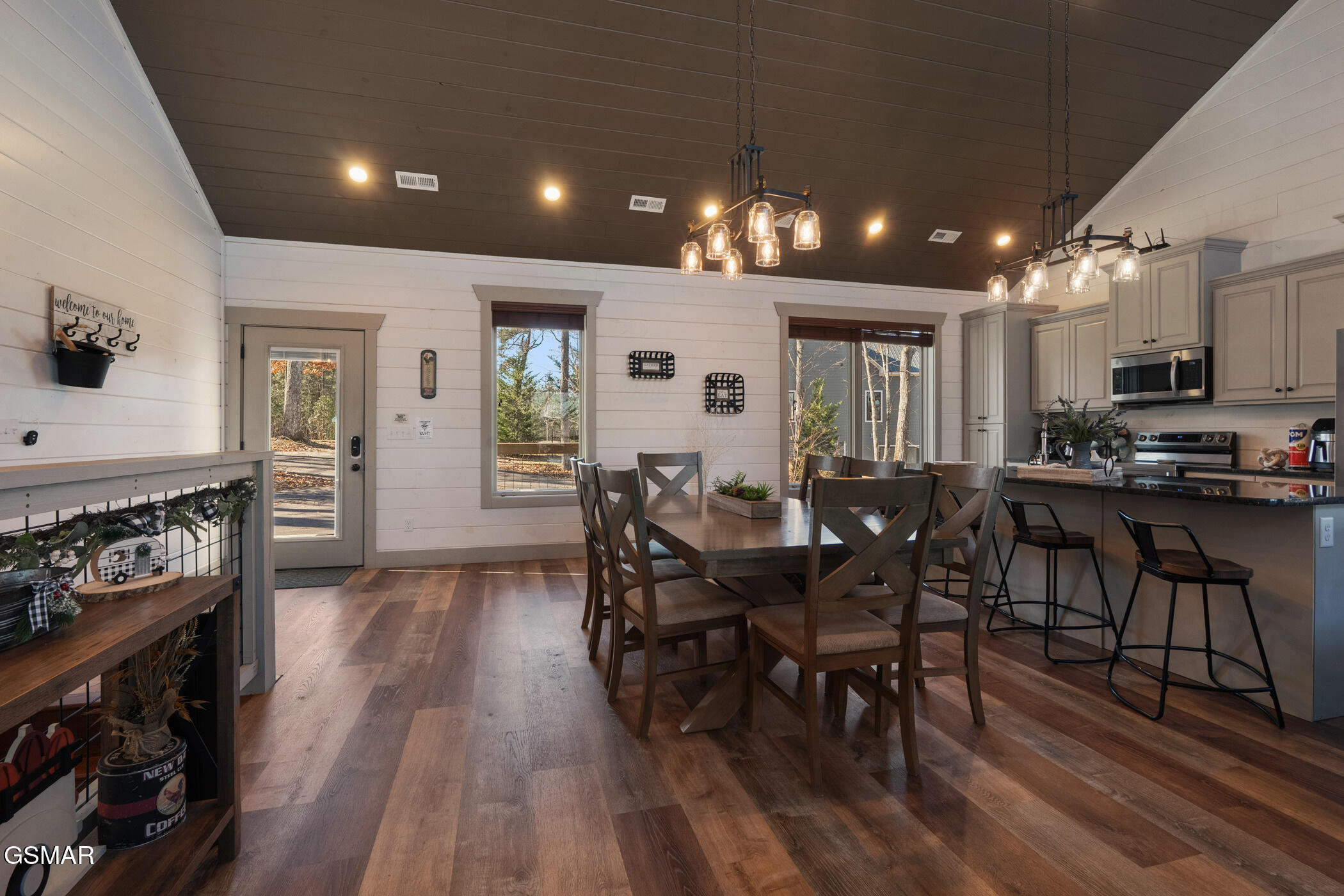 2430 Rainbow Falls Lane Sevierville TN 37862