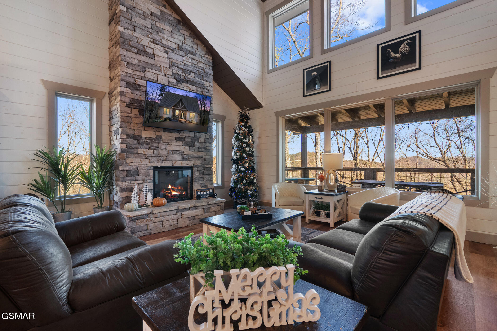 2430 Rainbow Falls Lane Sevierville TN 37862