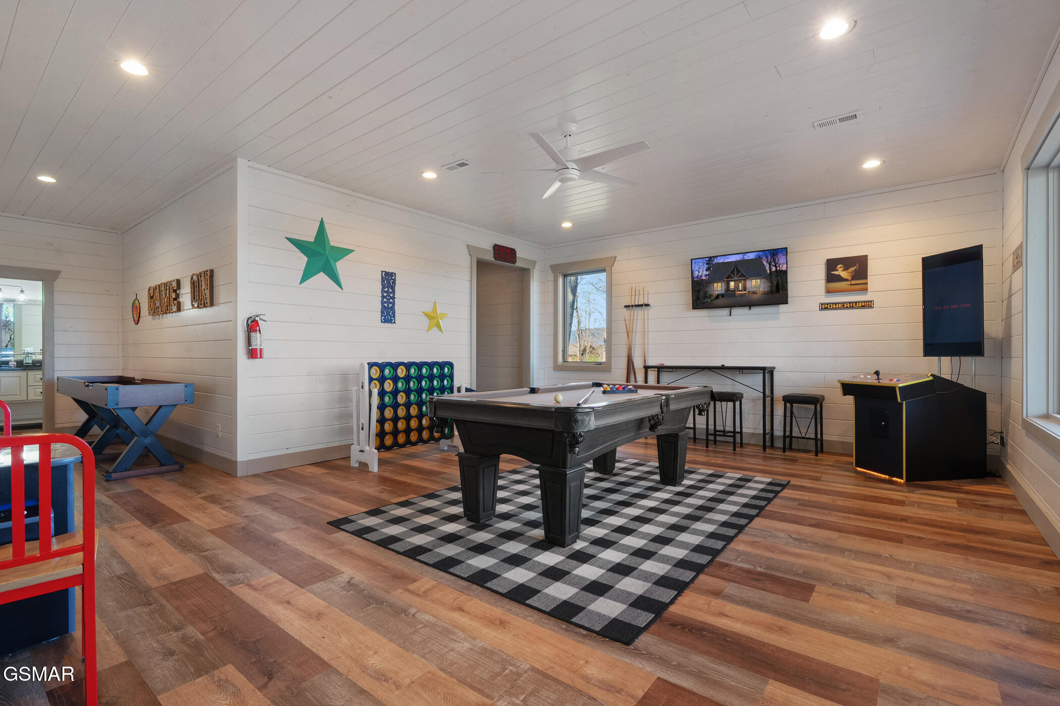 2430 Rainbow Falls Lane Sevierville TN 37862