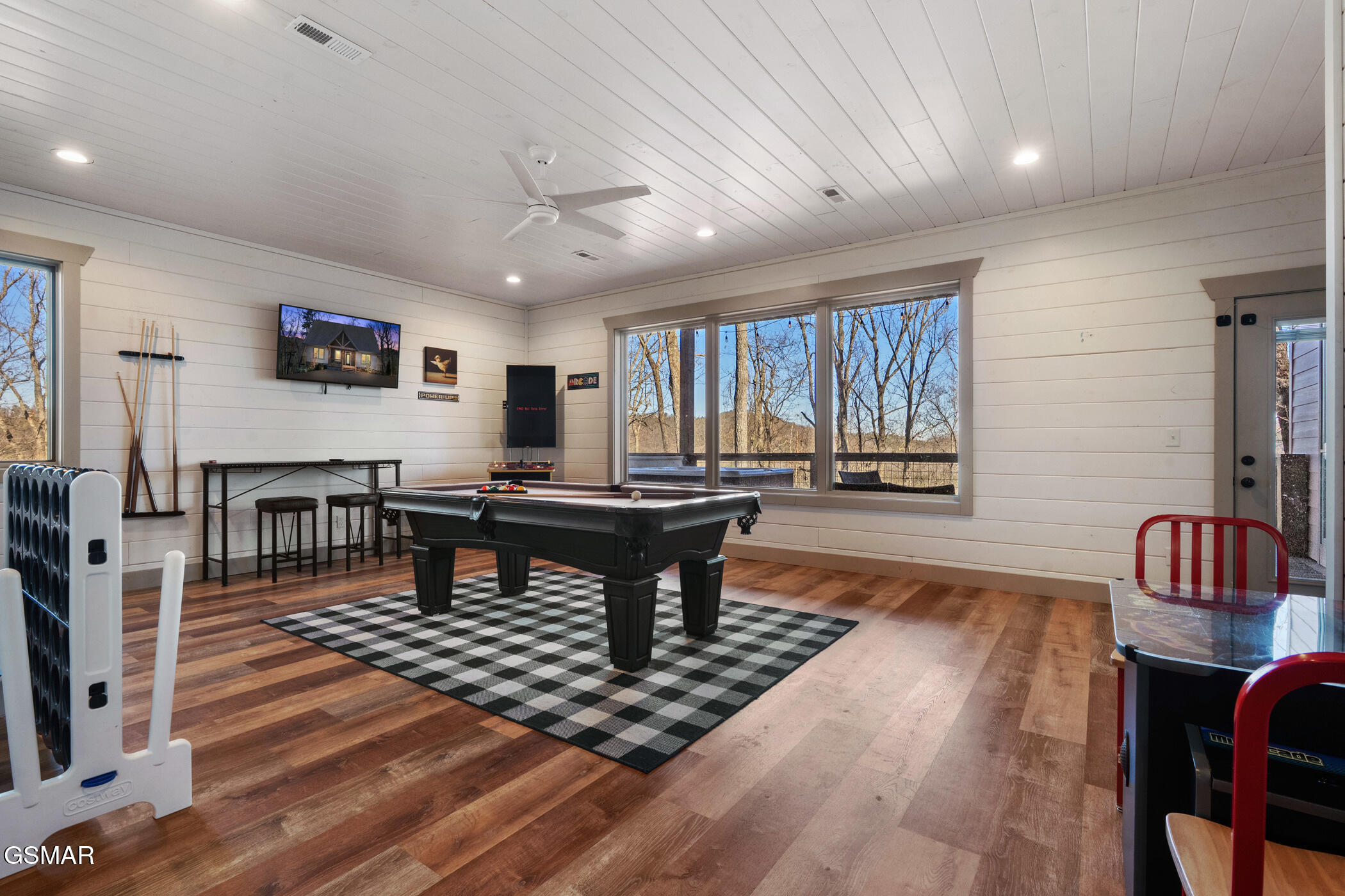 2430 Rainbow Falls Lane Sevierville TN 37862