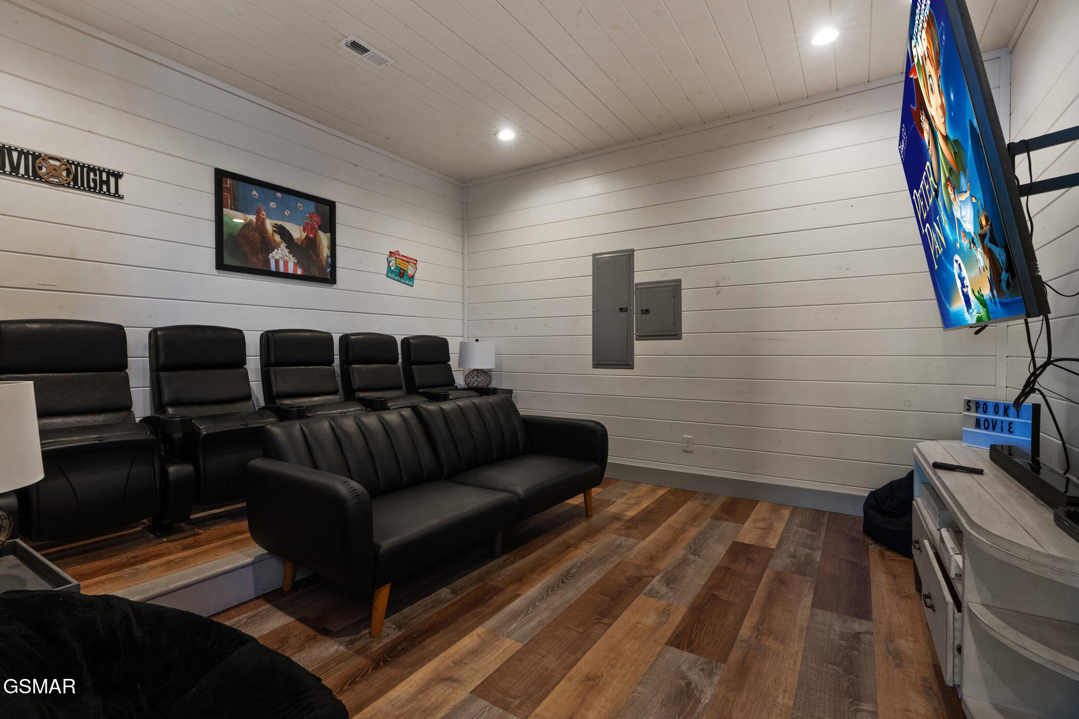 2430 Rainbow Falls Lane Sevierville TN 37862