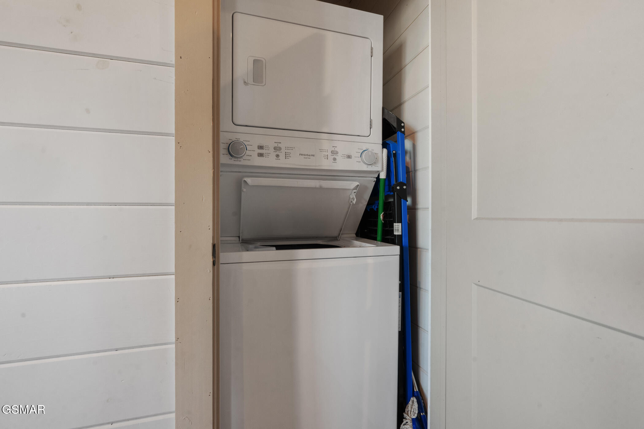 2430 Rainbow Falls Lane Sevierville TN 37862