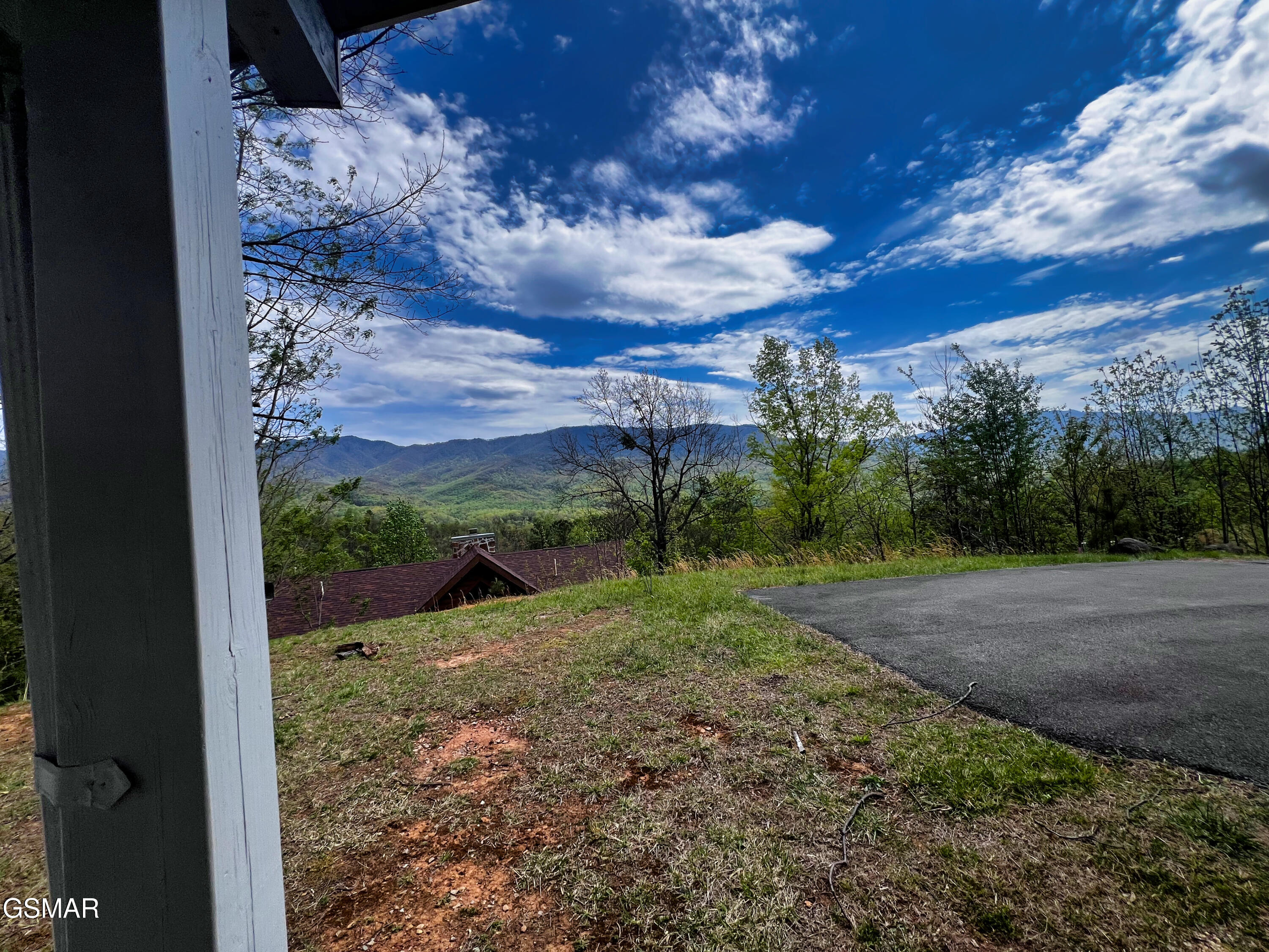 1030 Fox Tail Trail Gatlinburg TN 37738