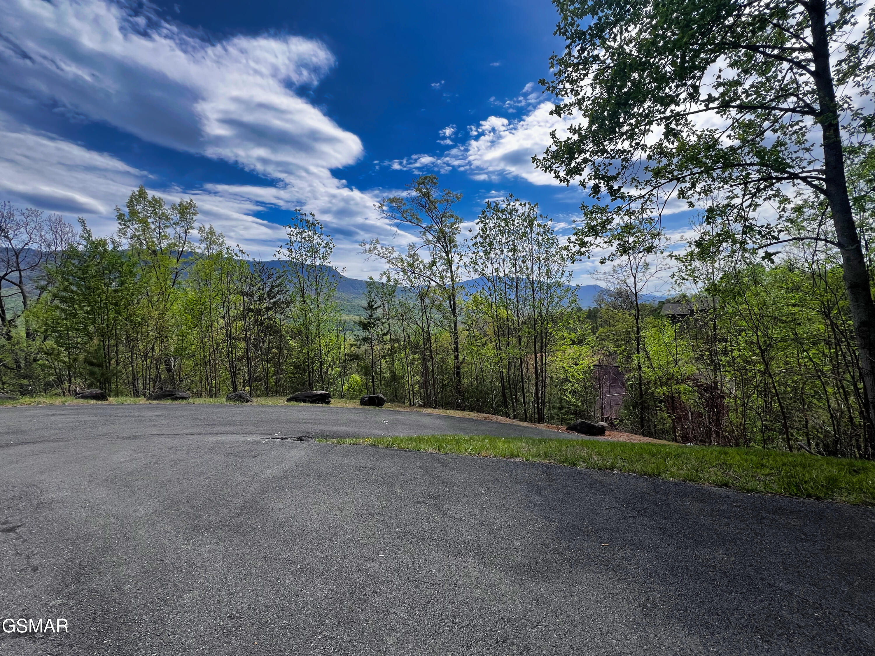 1030 Fox Tail Trail Gatlinburg TN 37738