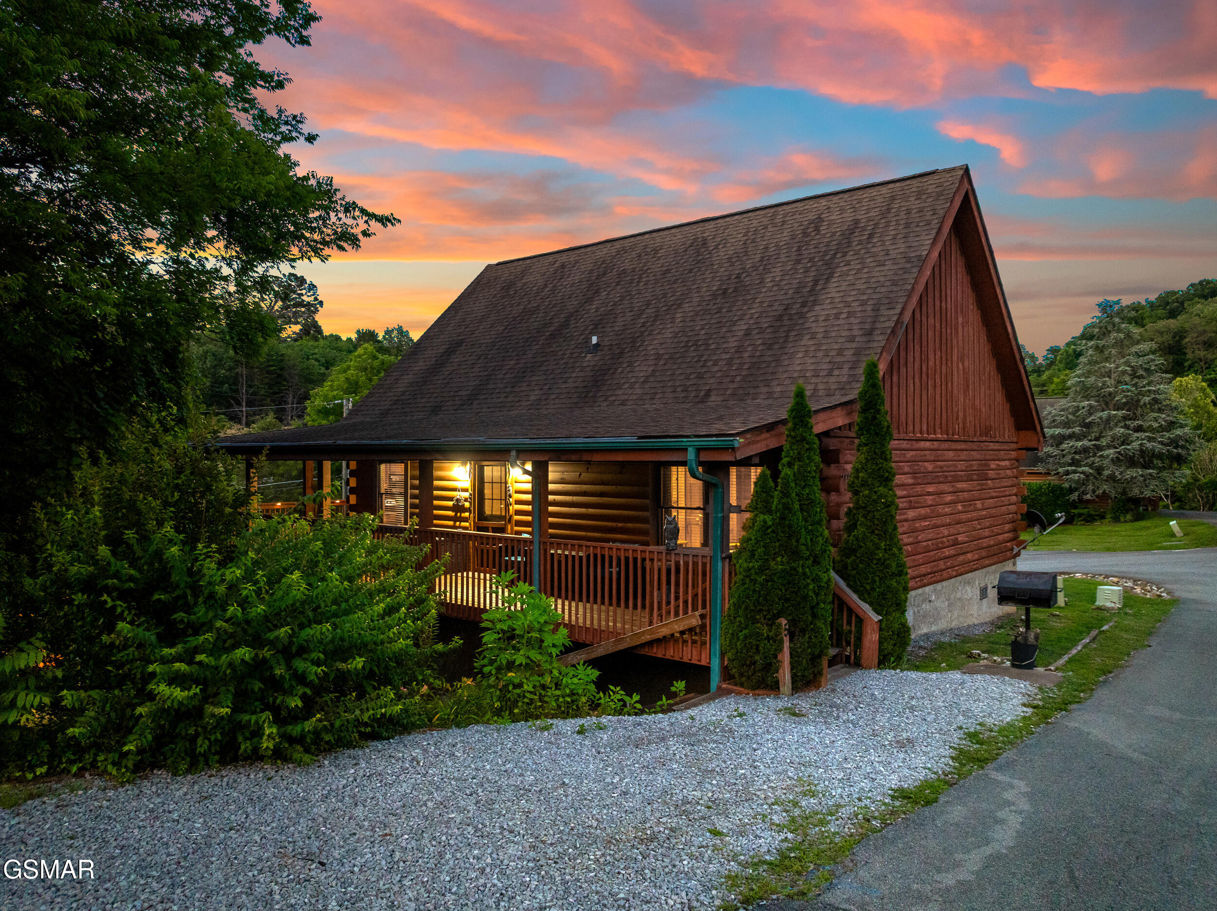 1810 Trout Way Sevierville TN 37862