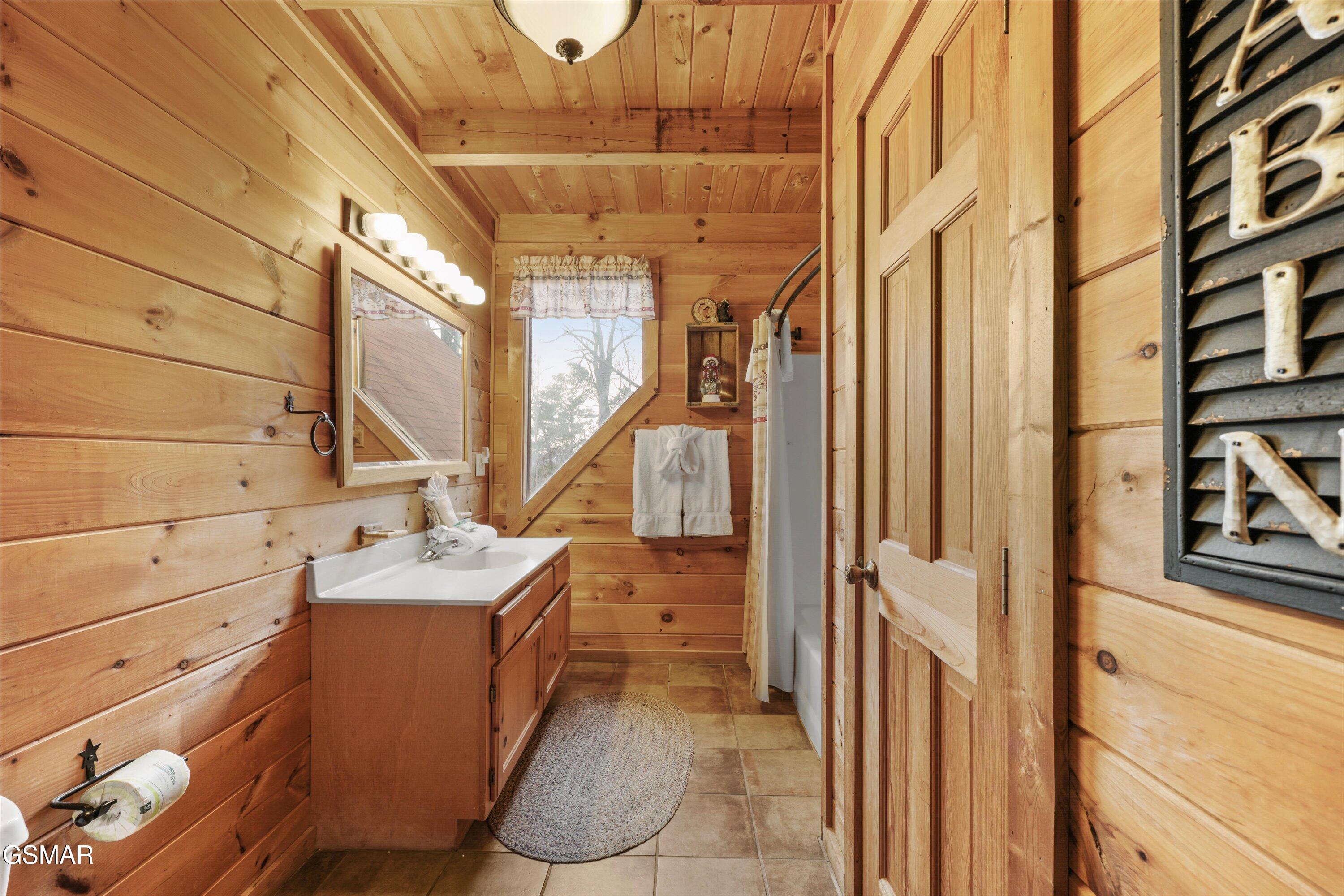 1590 Sky View Drive Sevierville TN 37876