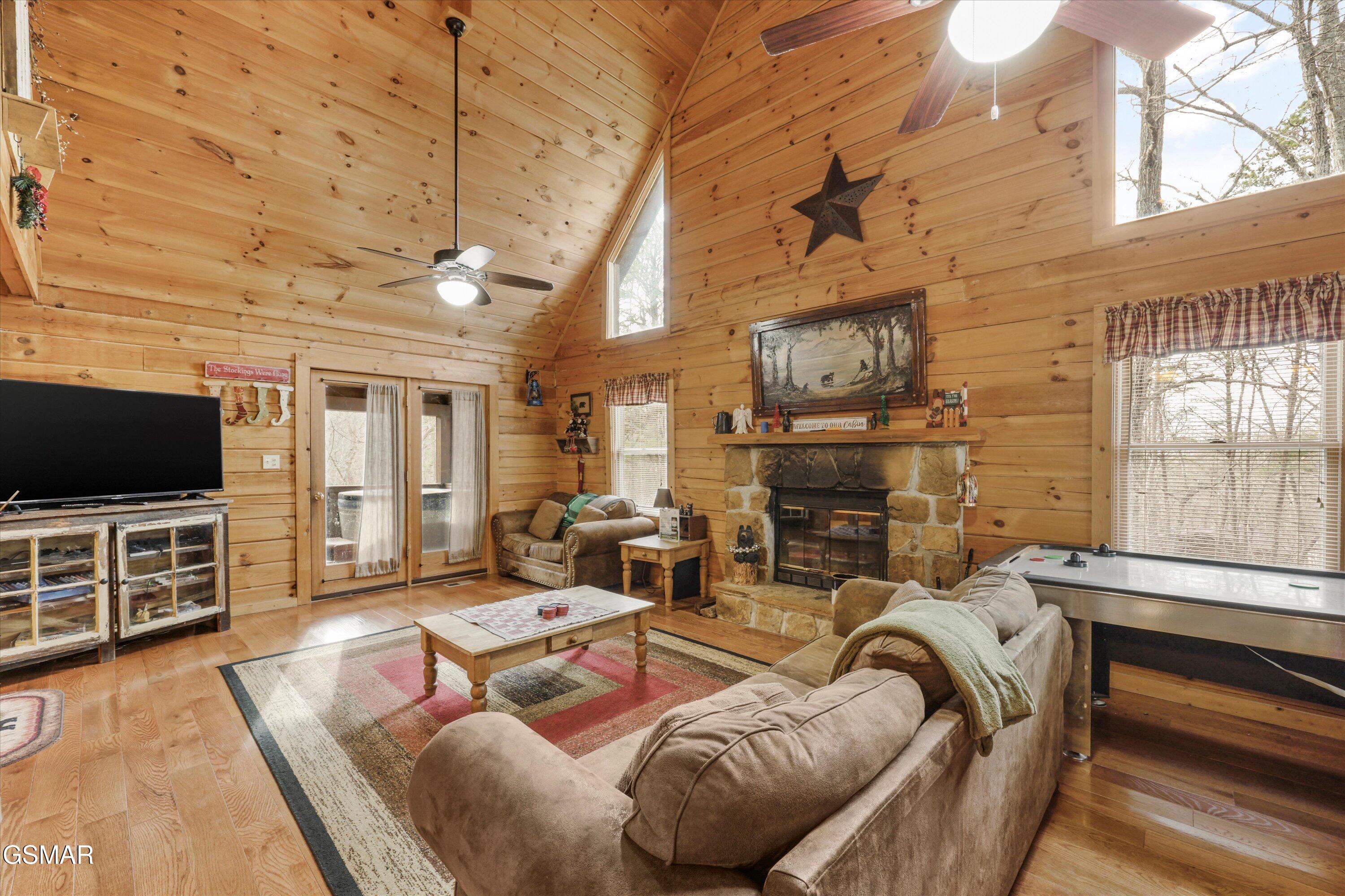 1590 Sky View Drive Sevierville TN 37876