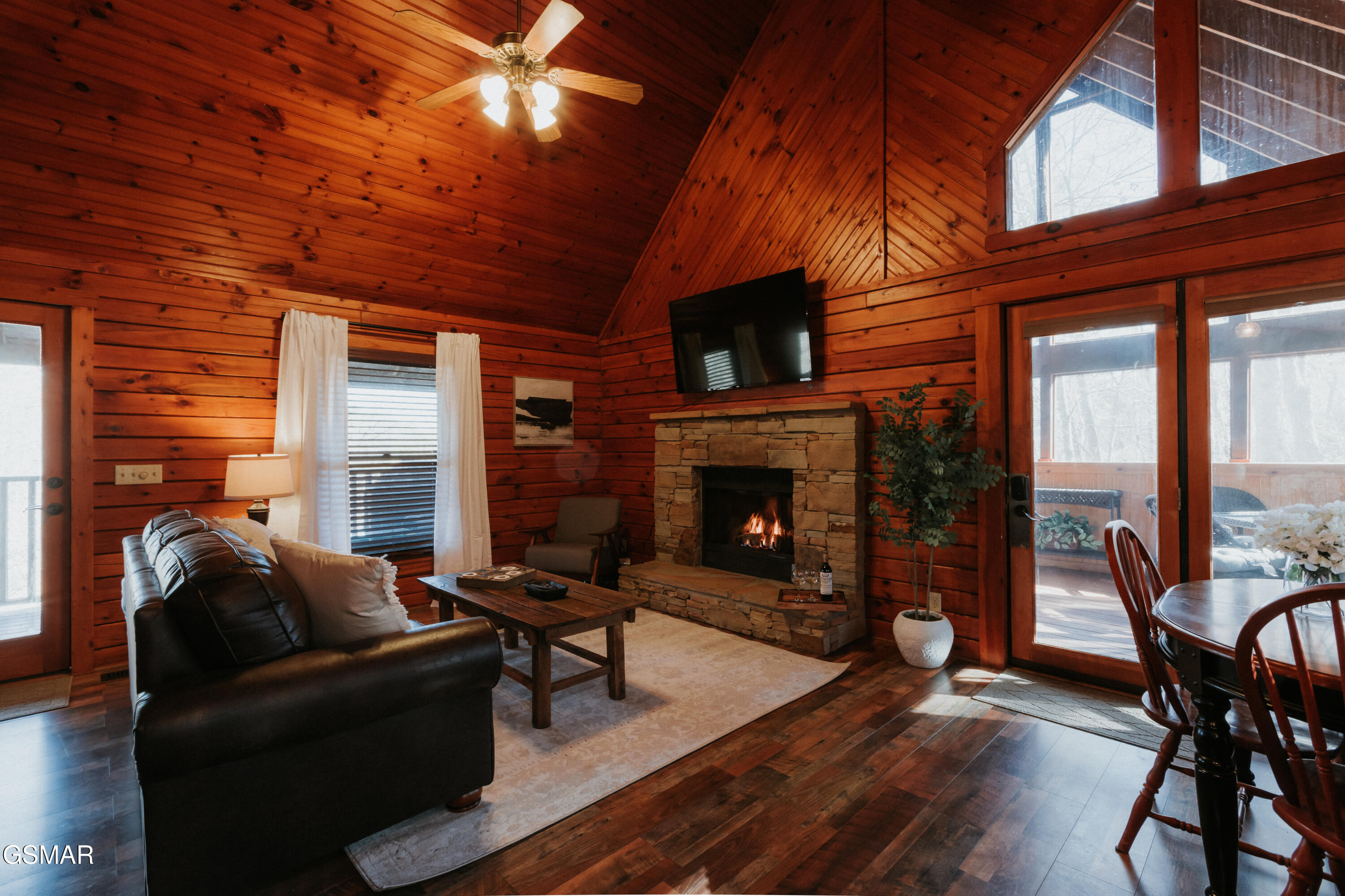 1522 Ridgecrest Drive Sevierville TN 37876