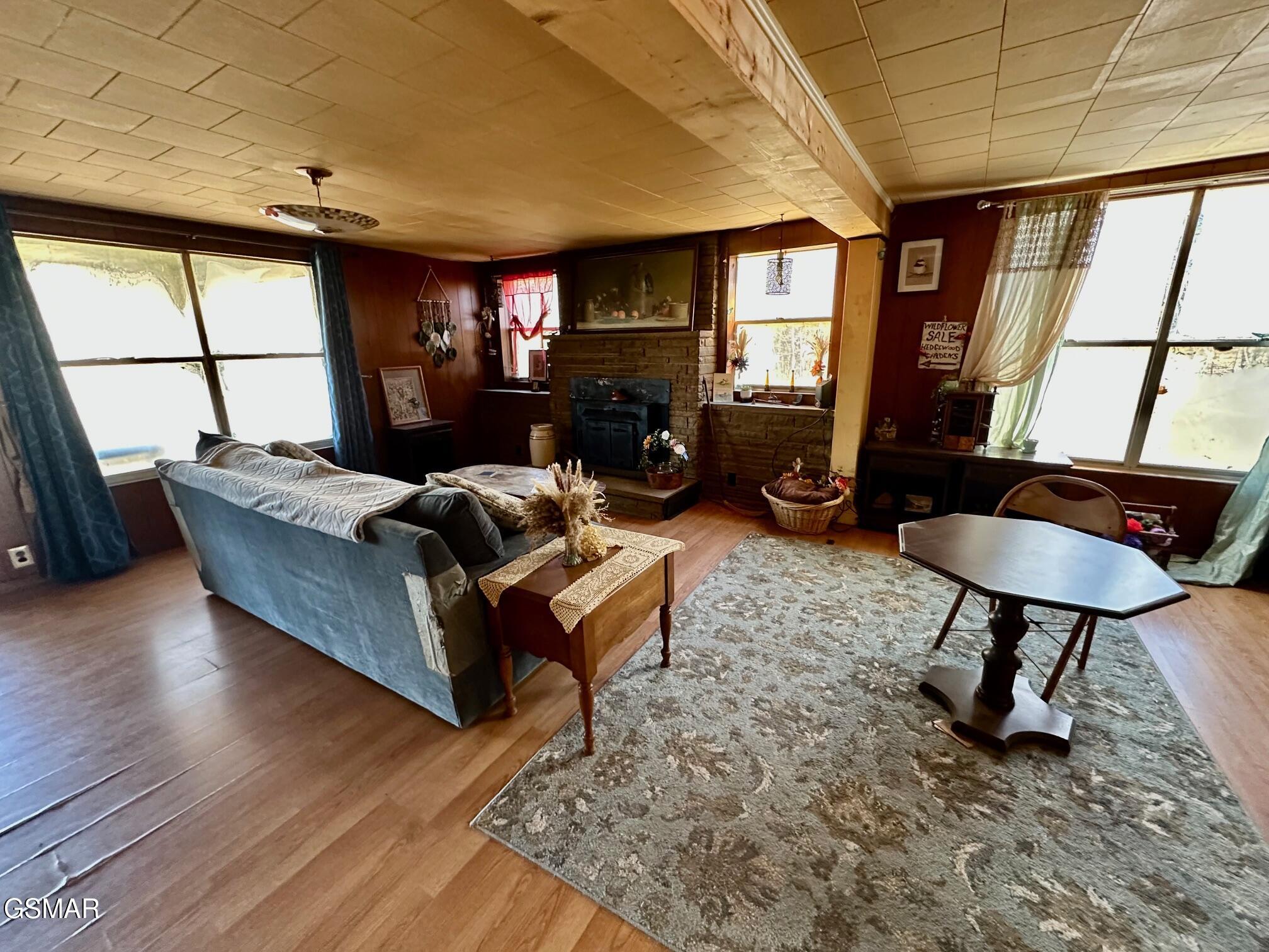 3528 Sugar Camp Circle Sevierville TN 37862