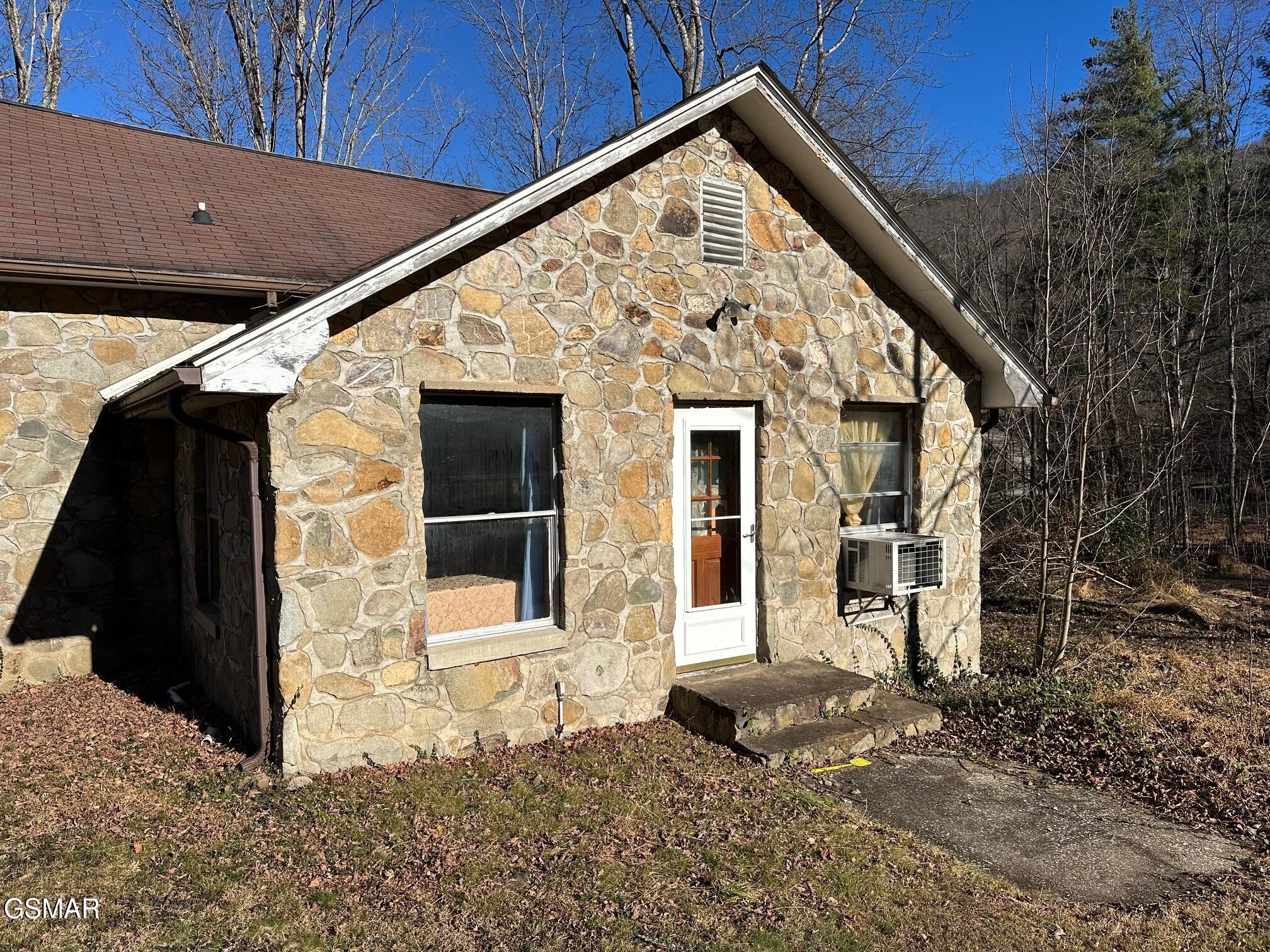 3528 Sugar Camp Circle Sevierville TN 37862