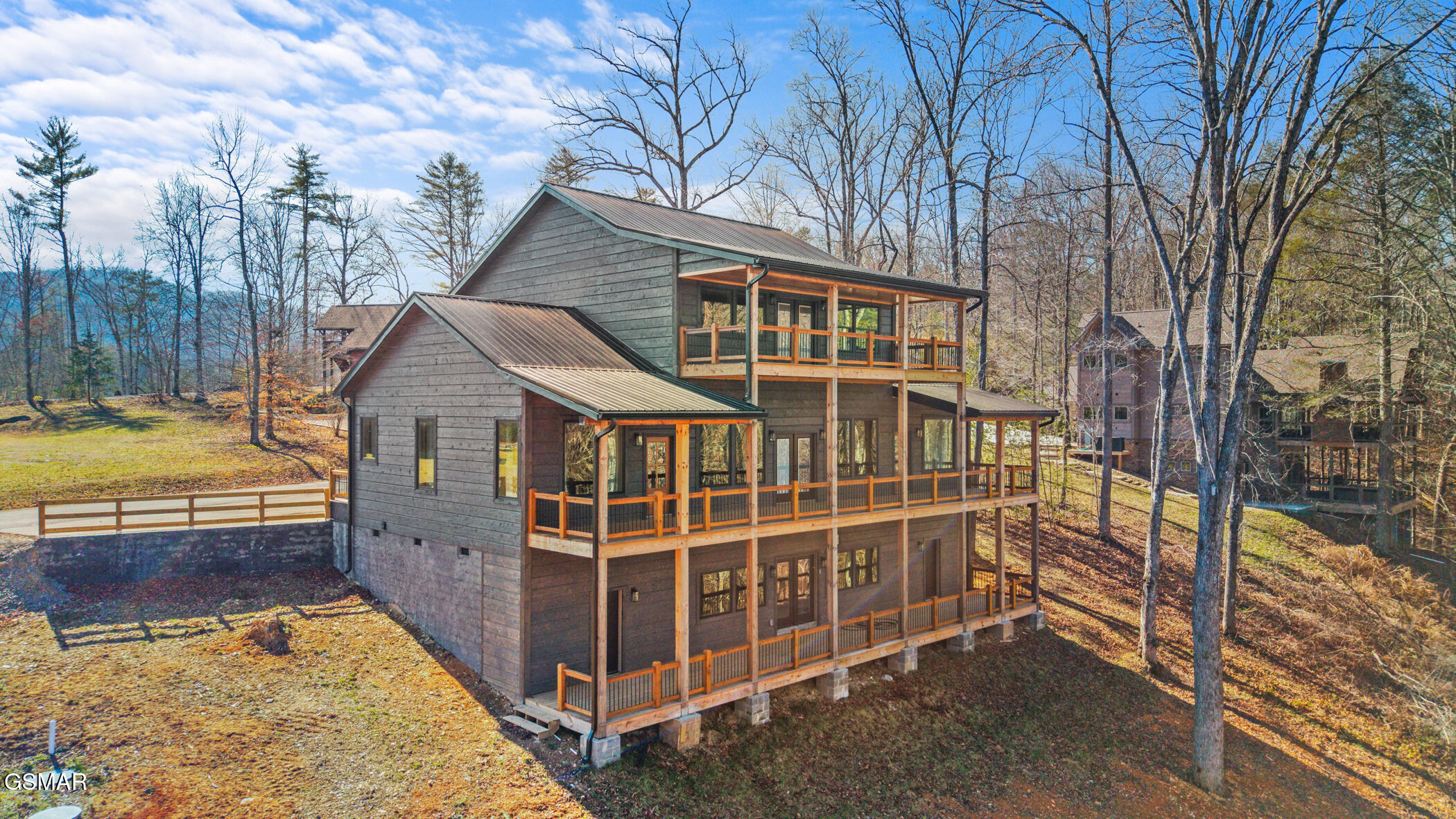 2749 Owls Cove Way Sevierville TN 37862