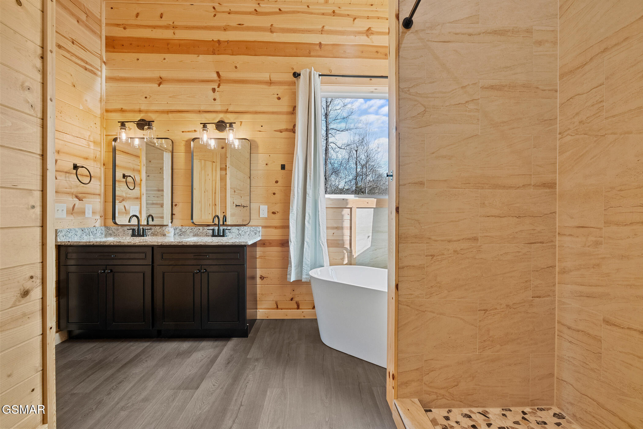 2749 Owls Cove Way Sevierville TN 37862