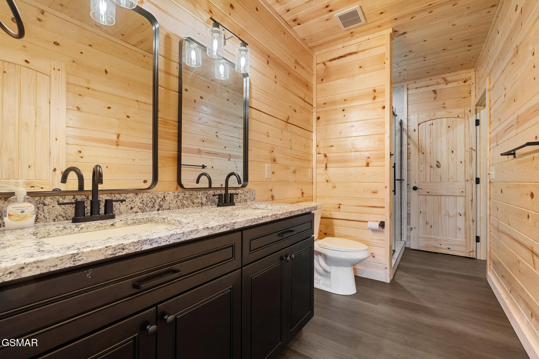 2749 Owls Cove Way Sevierville TN 37862