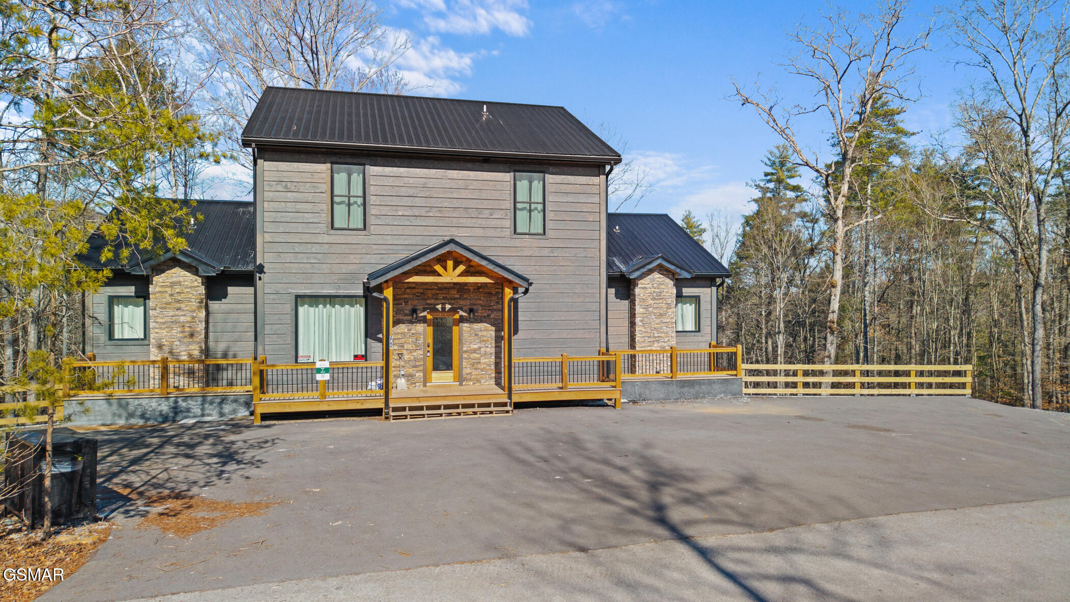 2749 Owls Cove Way Sevierville TN 37862