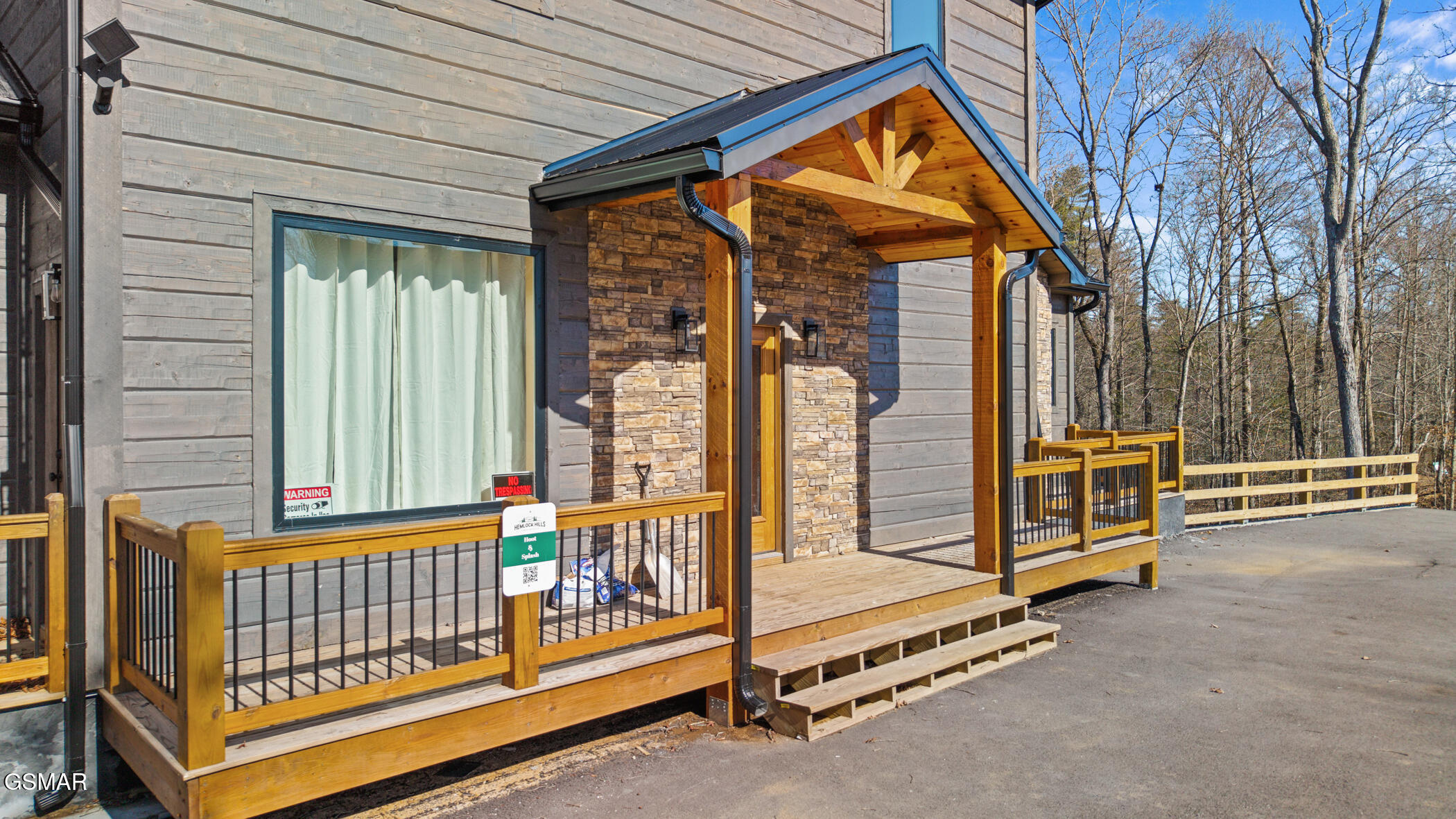 2749 Owls Cove Way Sevierville TN 37862